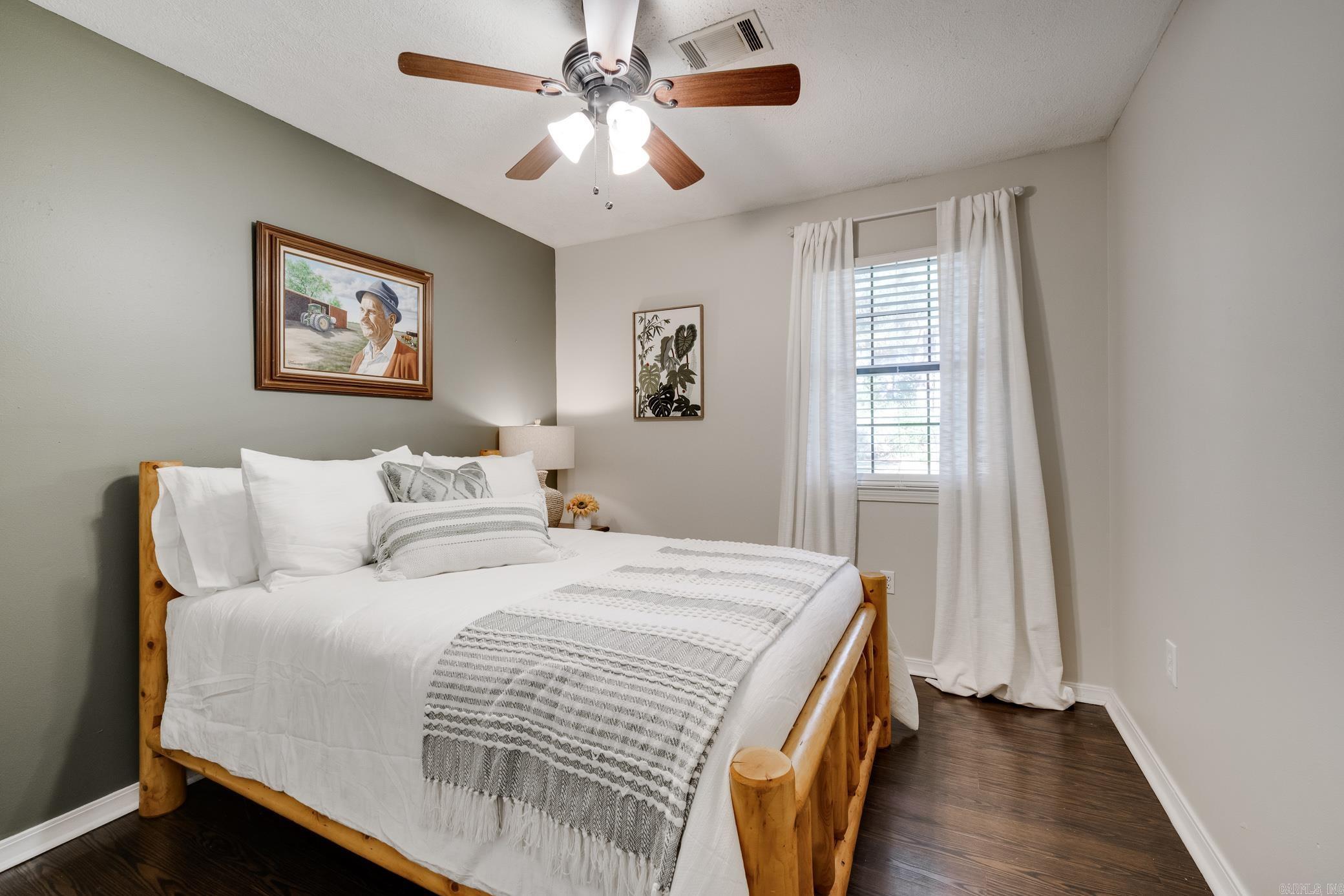 9 Foxmoor Circle  Conway, AR