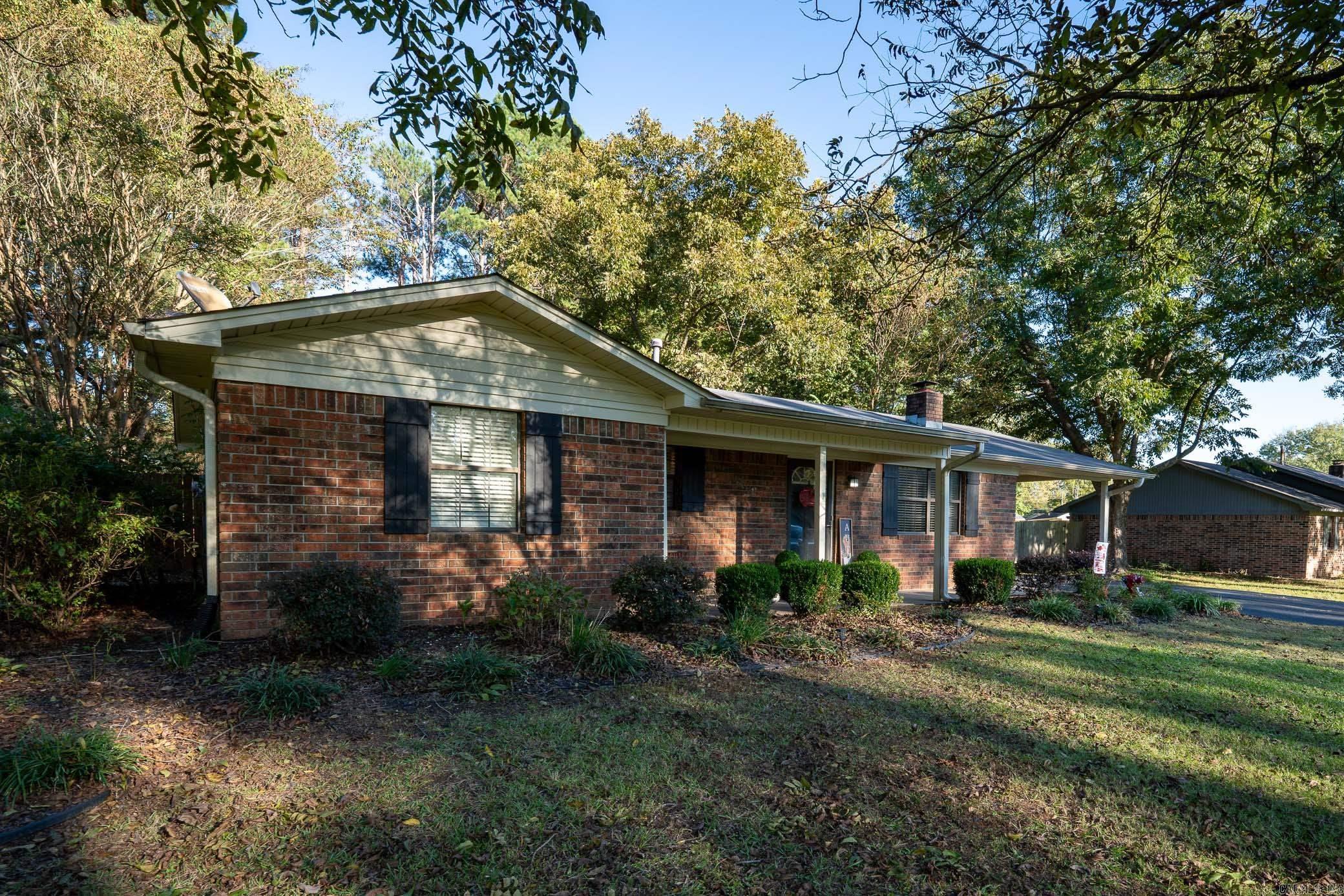 9 Foxmoor Circle  Conway, AR