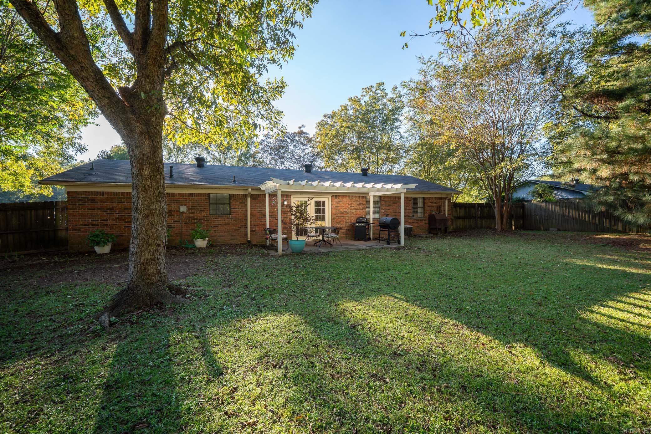 9 Foxmoor Circle  Conway, AR