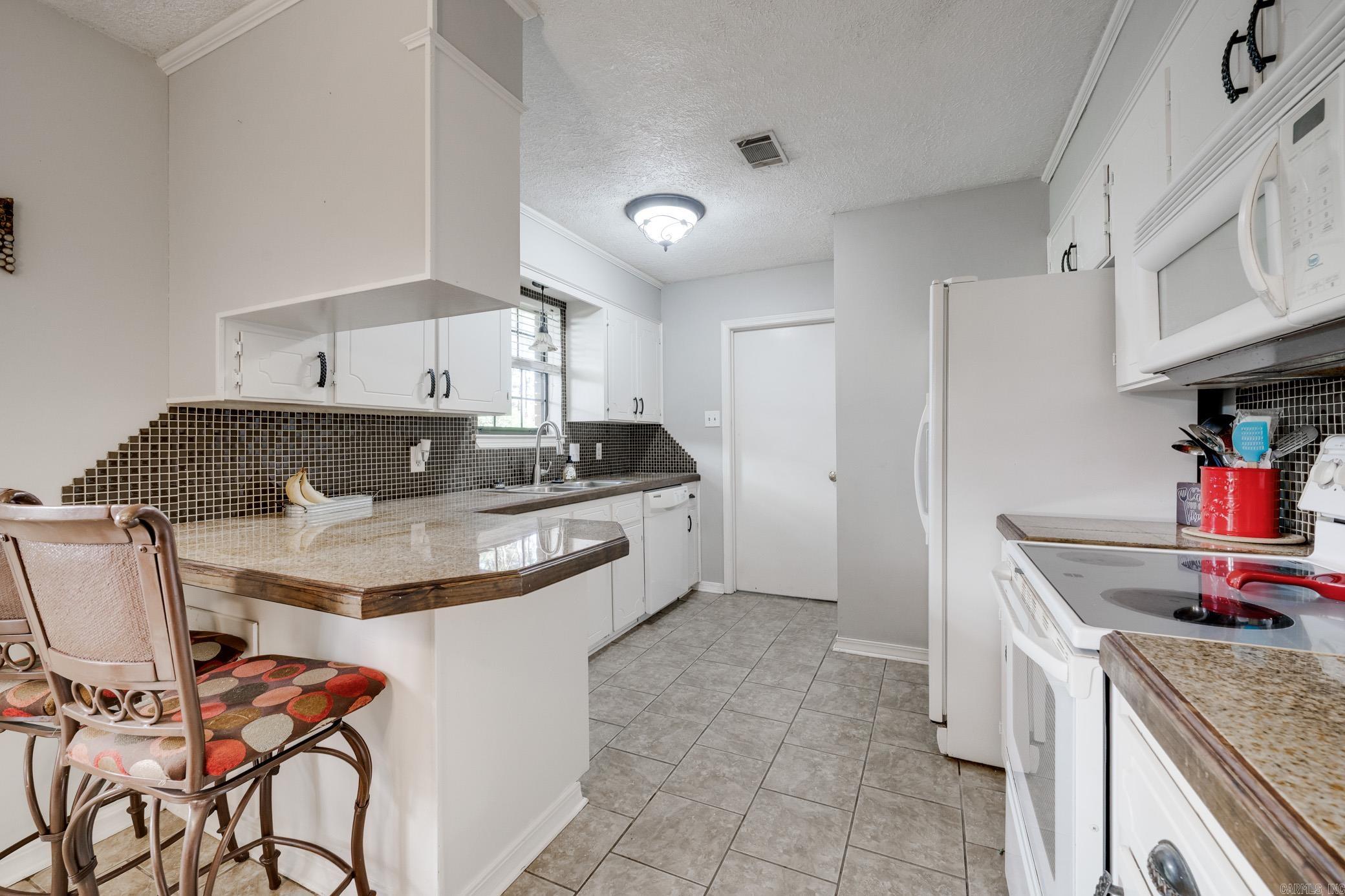 9 Foxmoor Circle  Conway, AR