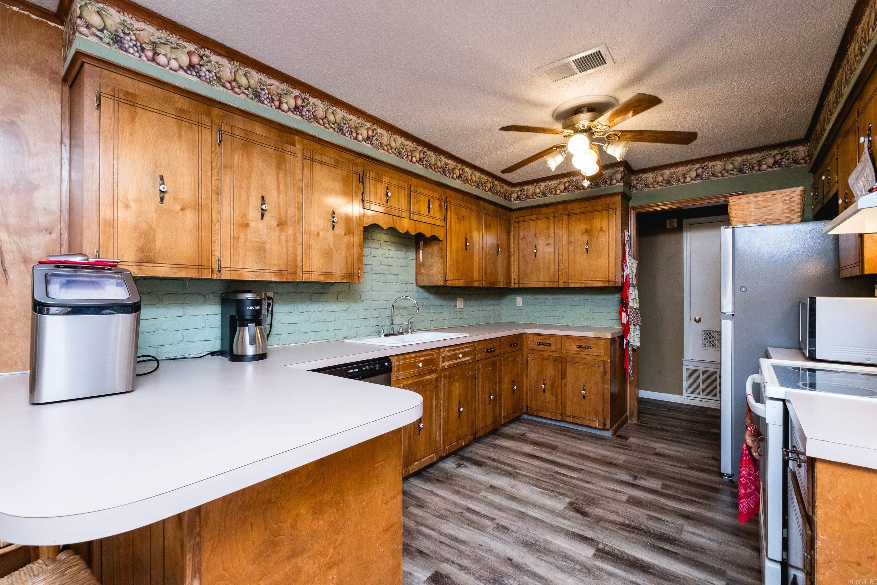 5901 Leabrook Lane  Sherwood, AR