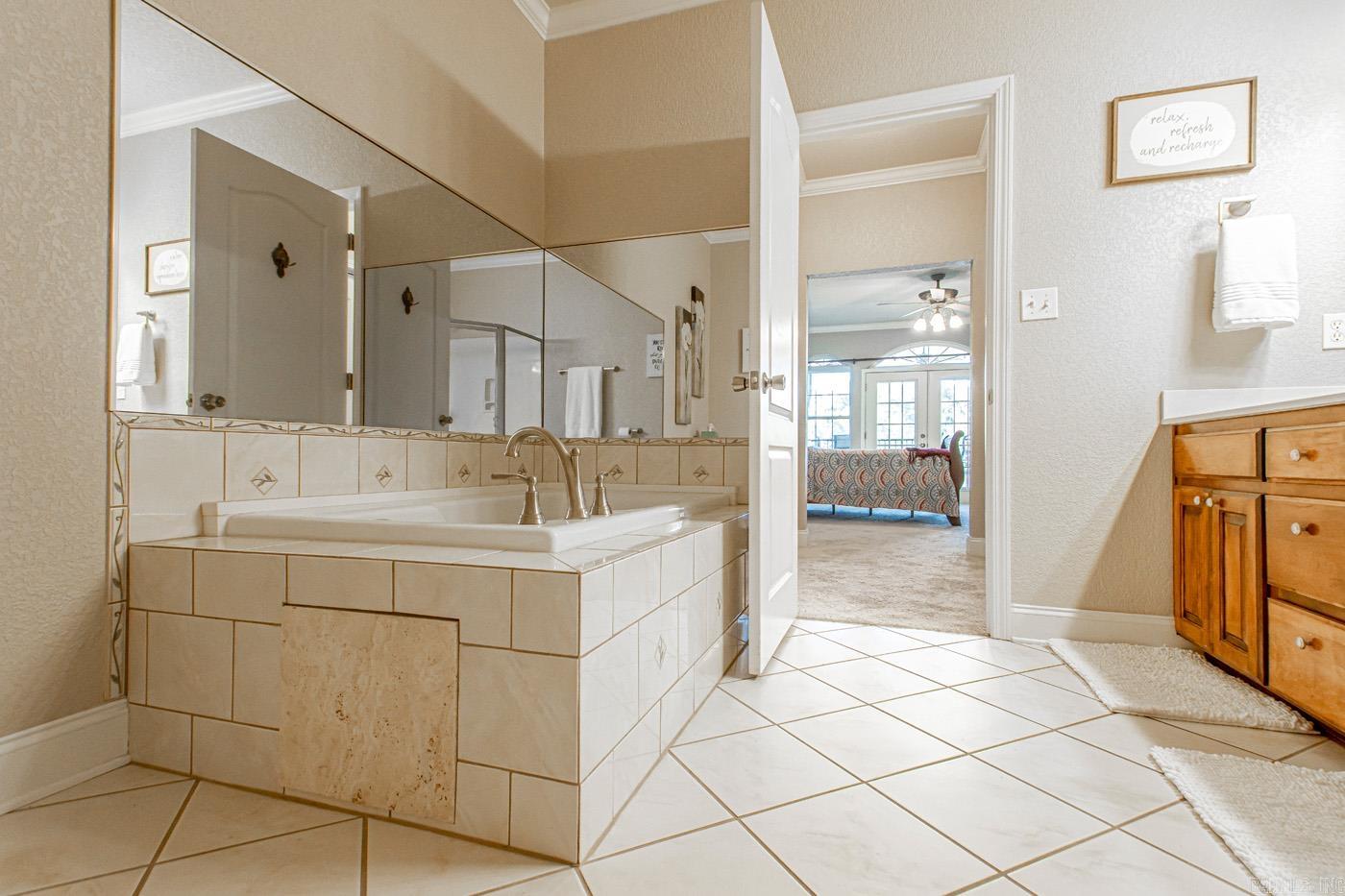 451 Lakeland  Hot Springs, AR