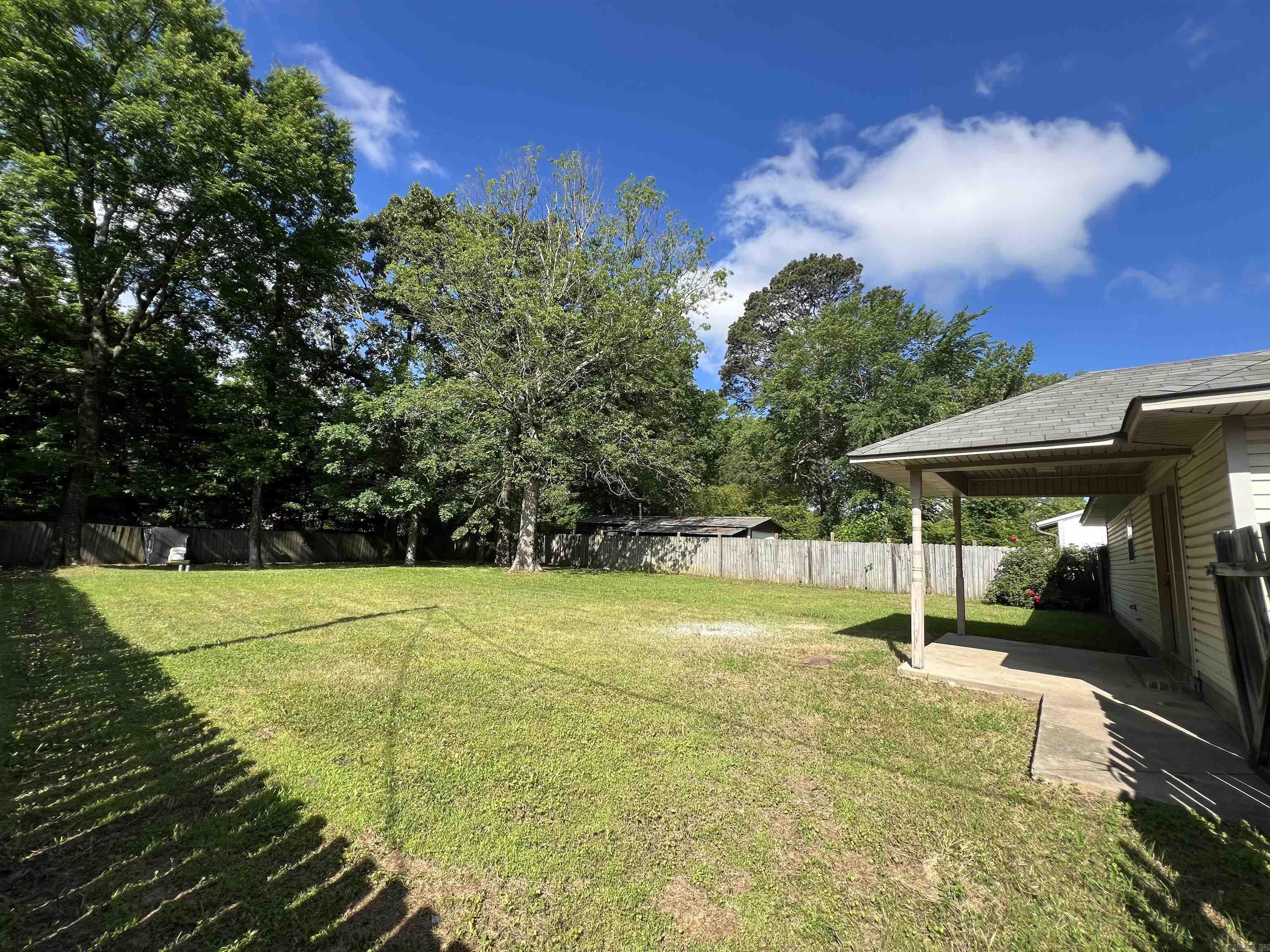 6710 SHERIDAN RD  White Hall, AR