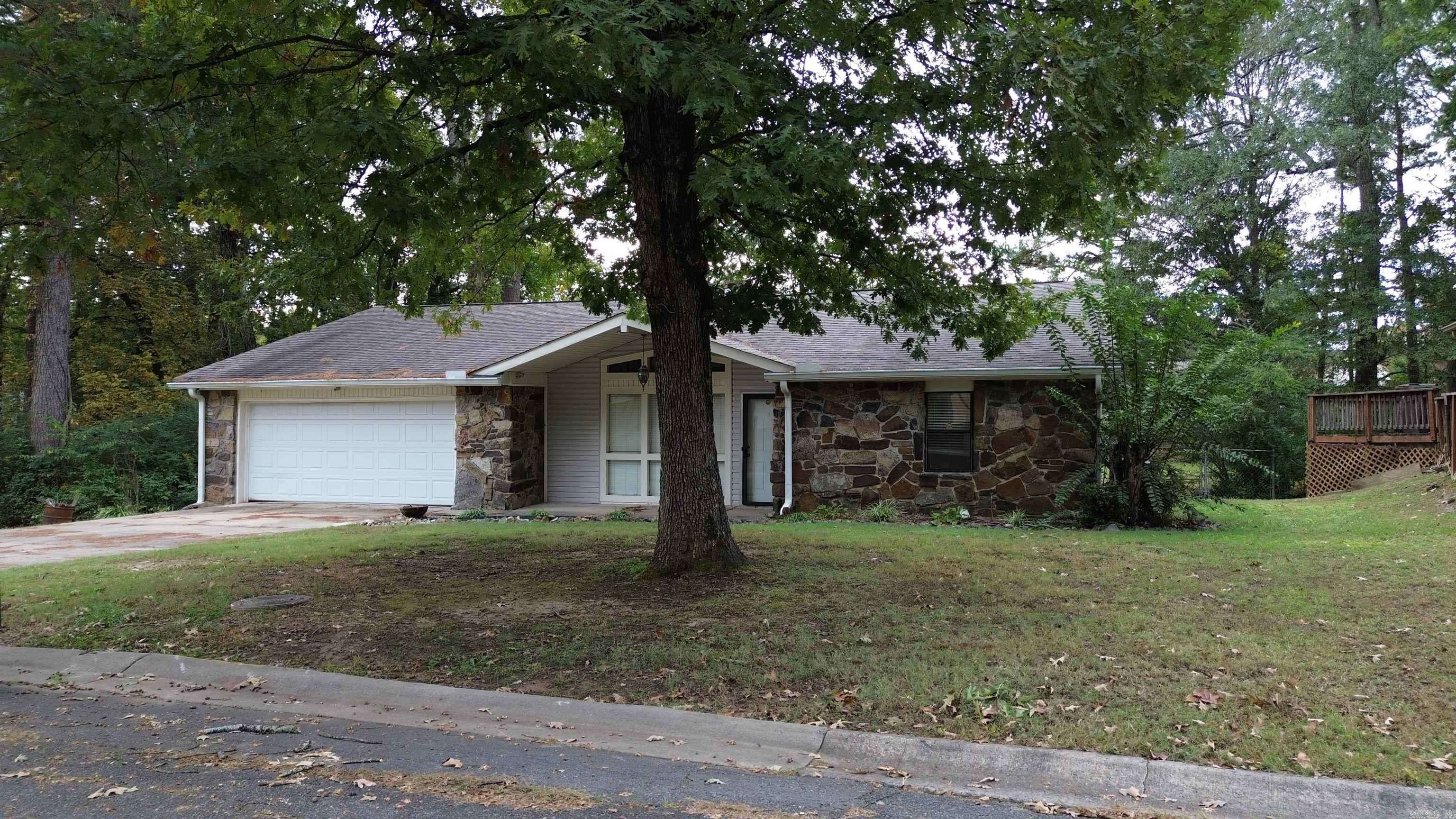 13 Patrick Henry Place White Hall, AR 71602