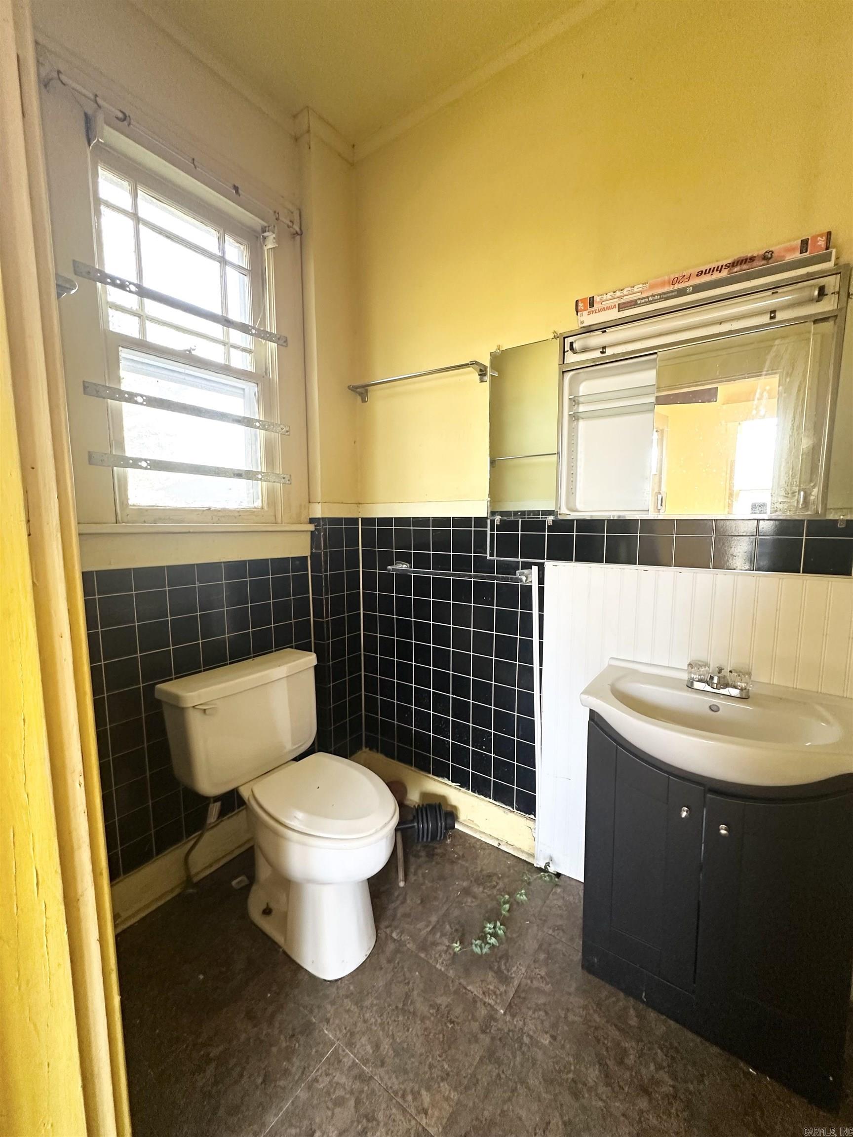 1207 W 6th  Pine Bluff, AR