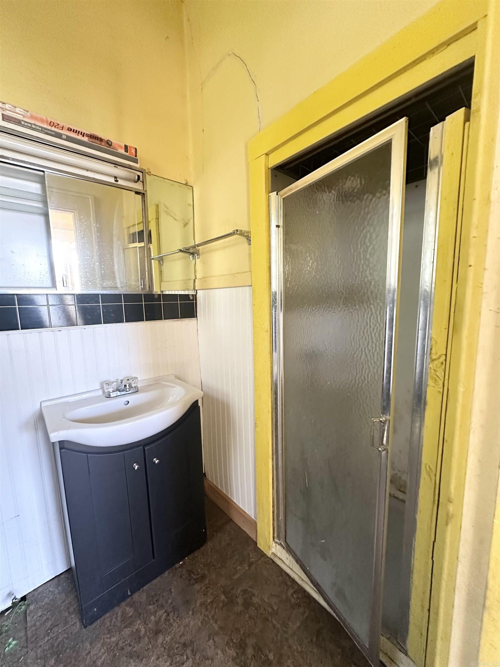 1207 W 6th  Pine Bluff, AR