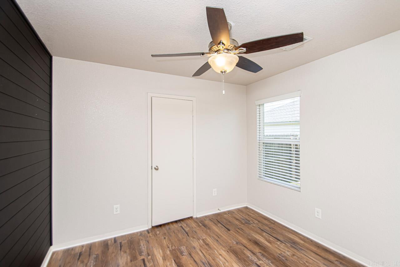 14 Oakland  Austin, AR