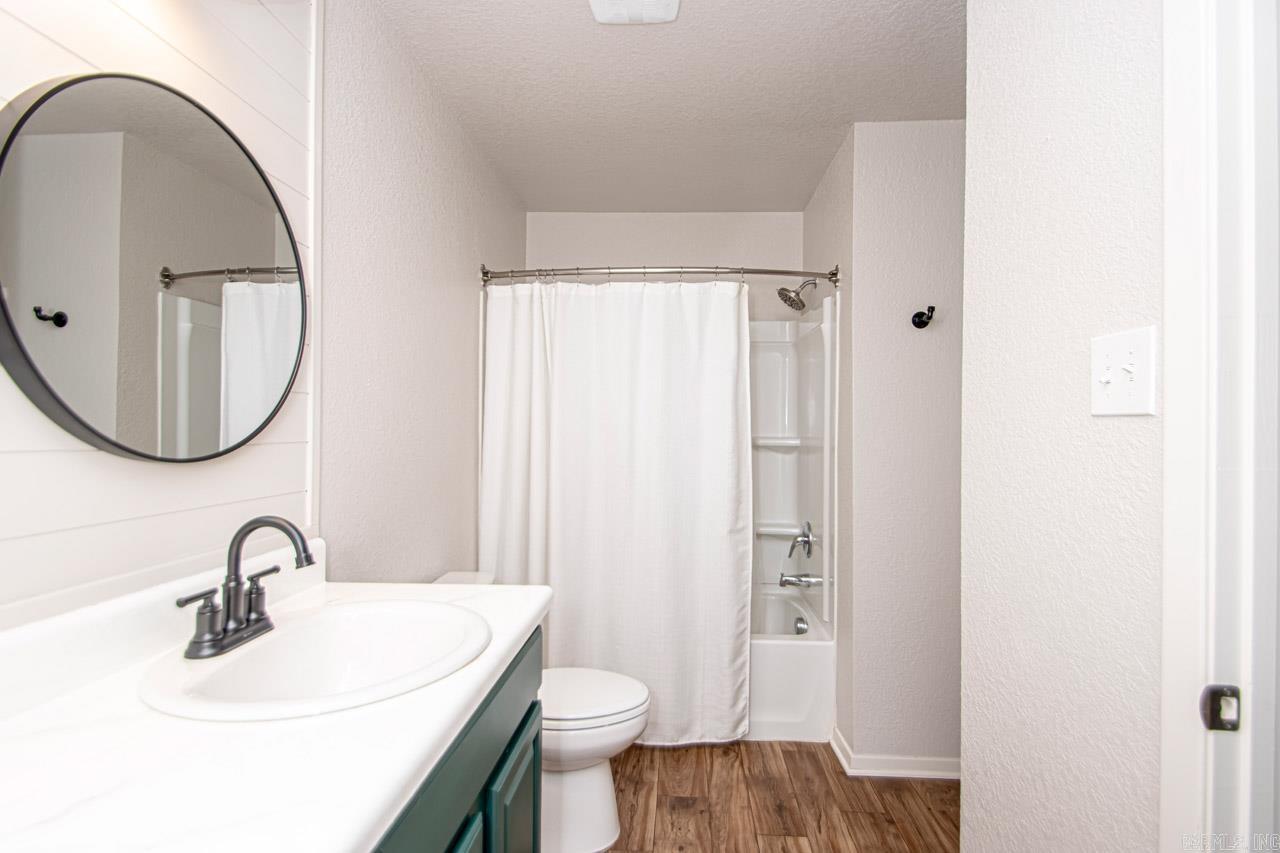 14 Oakland  Austin, AR