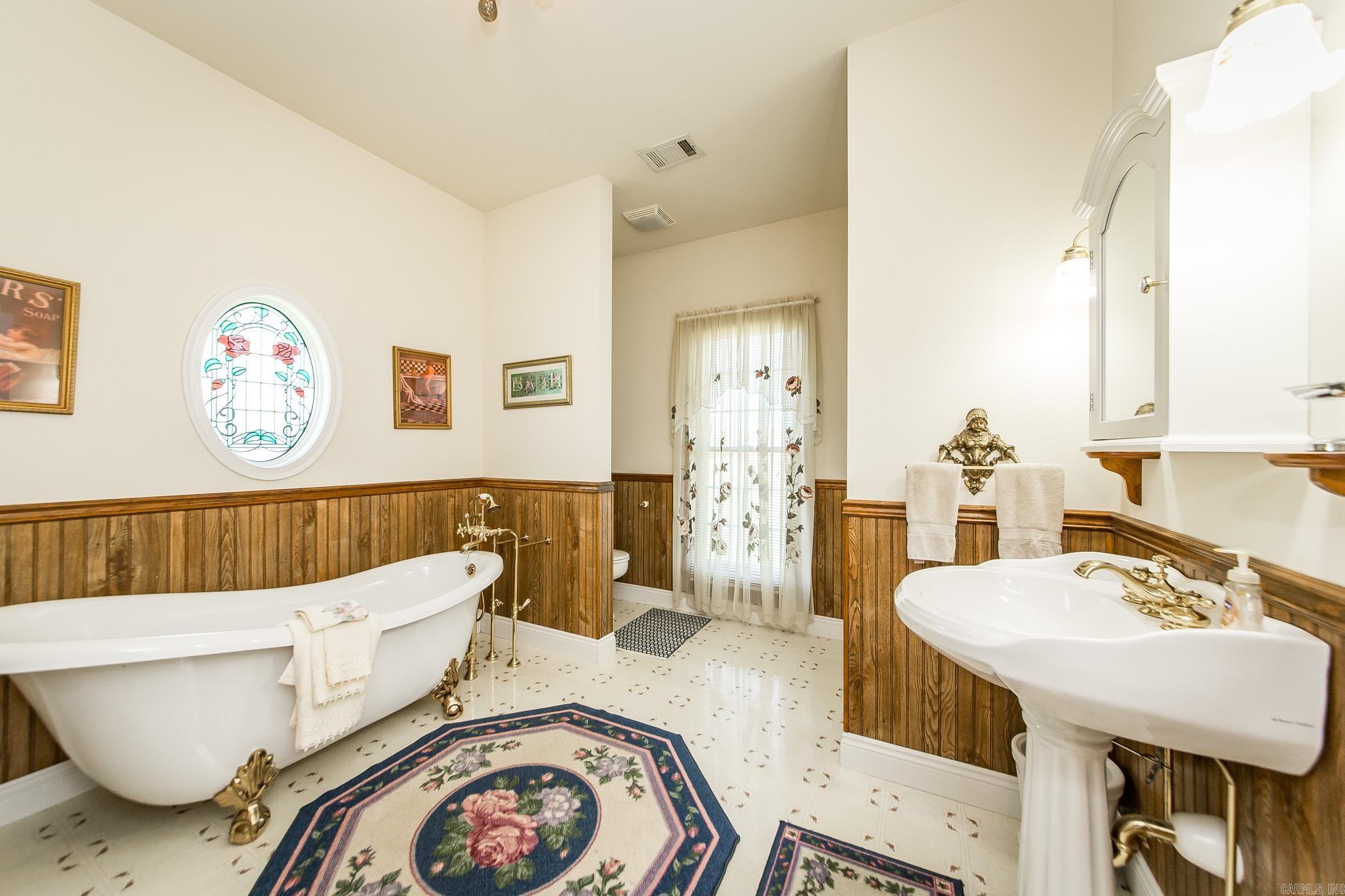 325 Cottage Creek Lane  Bee Branch, AR