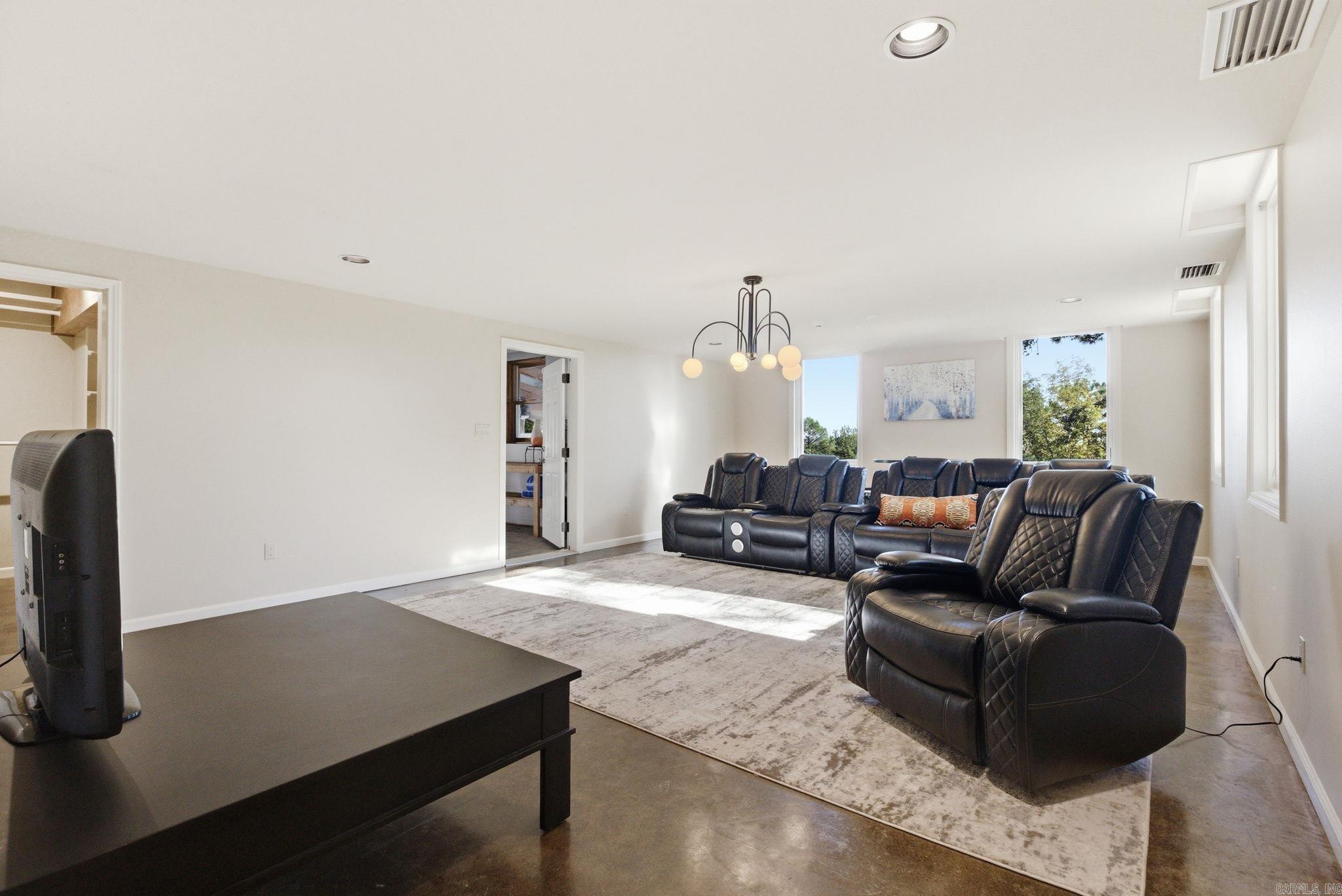 6601 Rivermist Pt  North Little Rock, AR