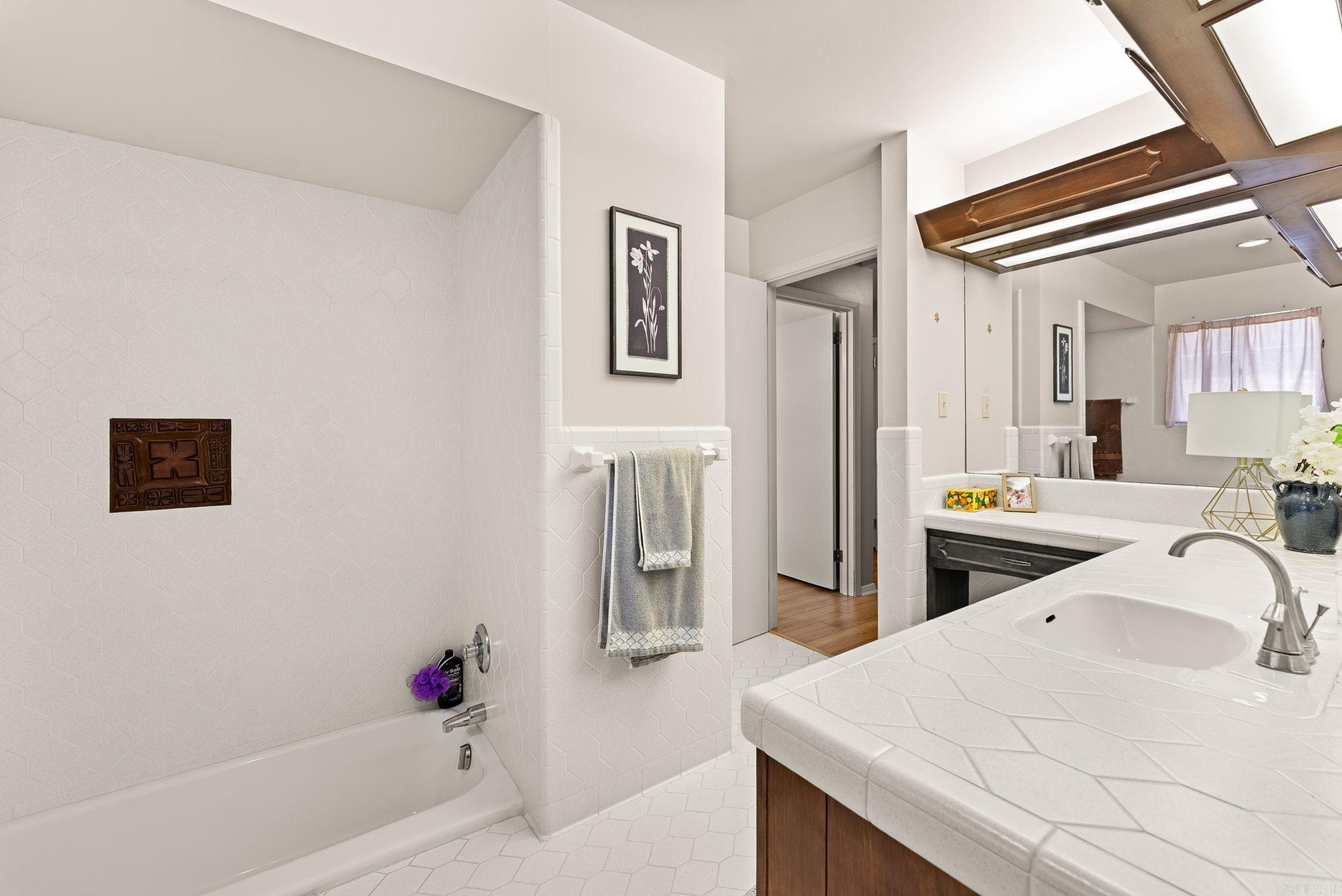 1009 Cherry Hill Dr  North Little Rock, AR