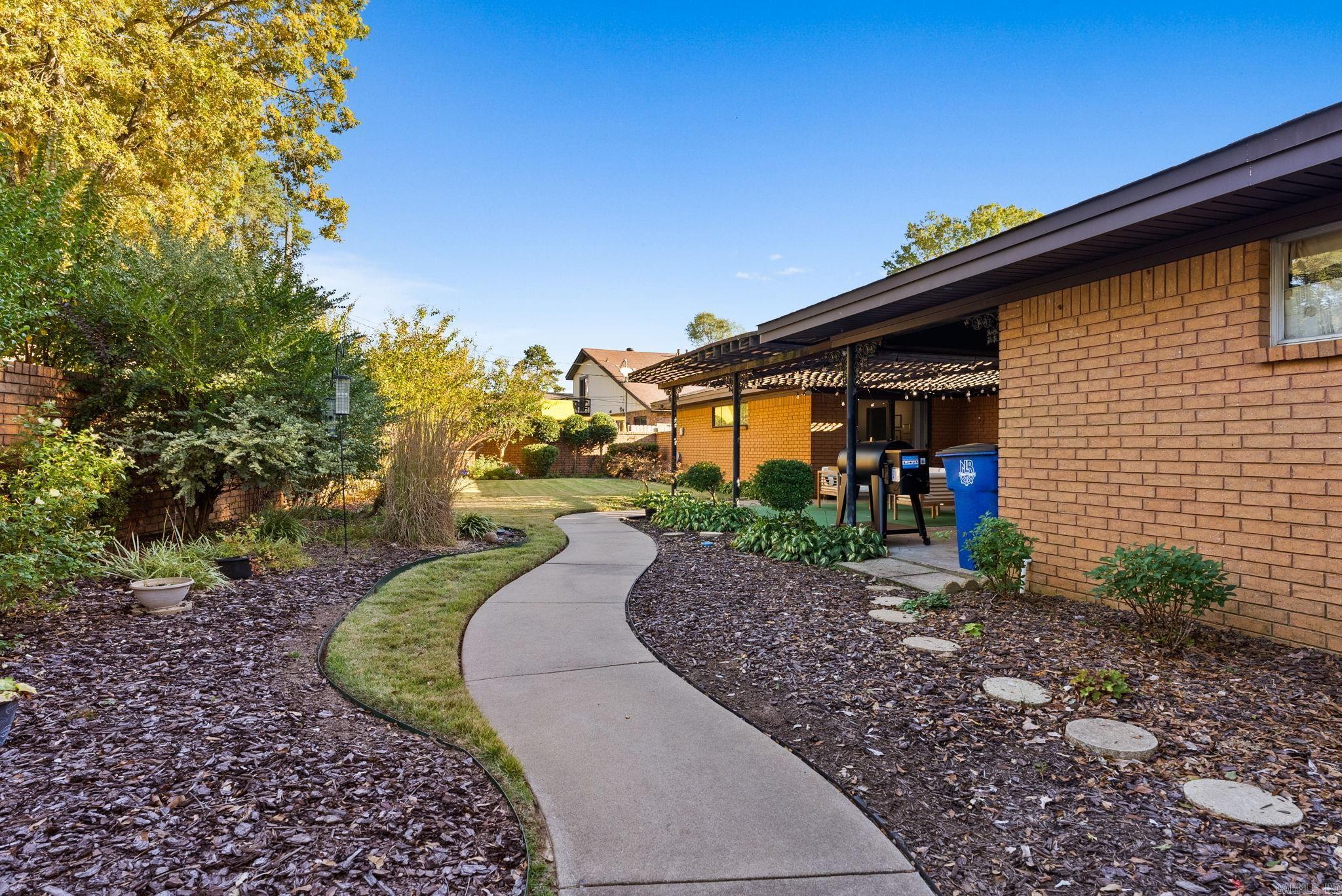 1009 Cherry Hill Dr  North Little Rock, AR