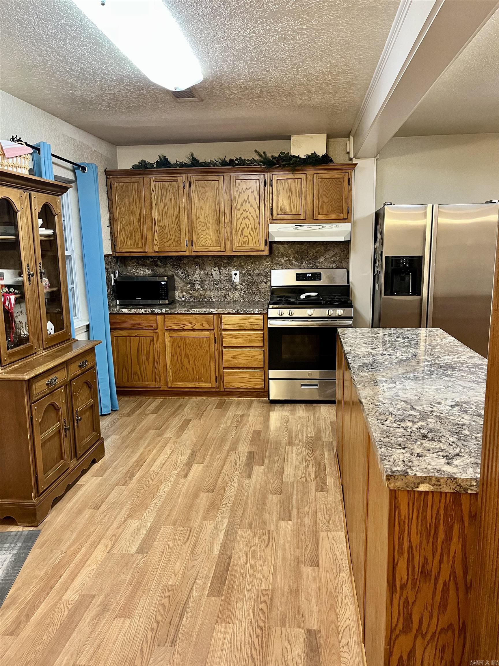 2540 Lakeside Drive  Benton, AR