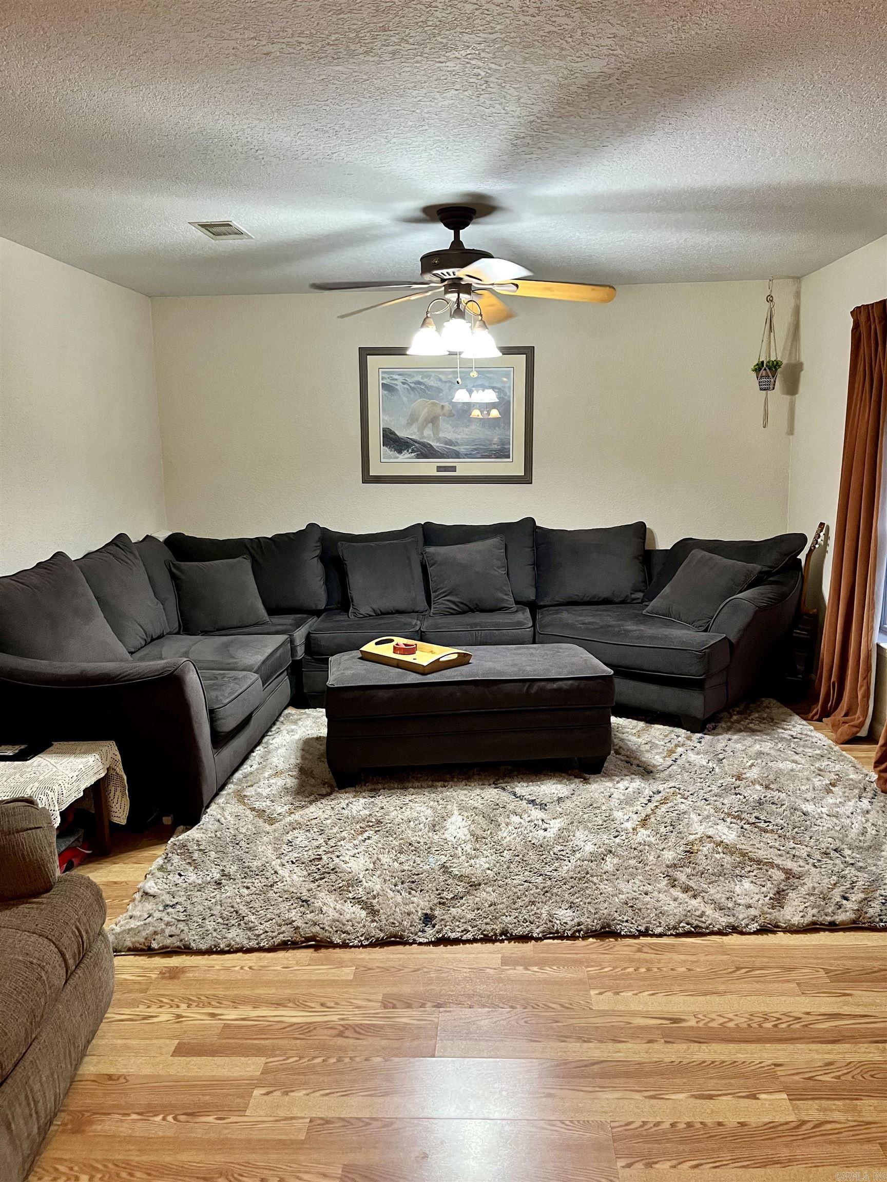 2540 Lakeside Drive  Benton, AR