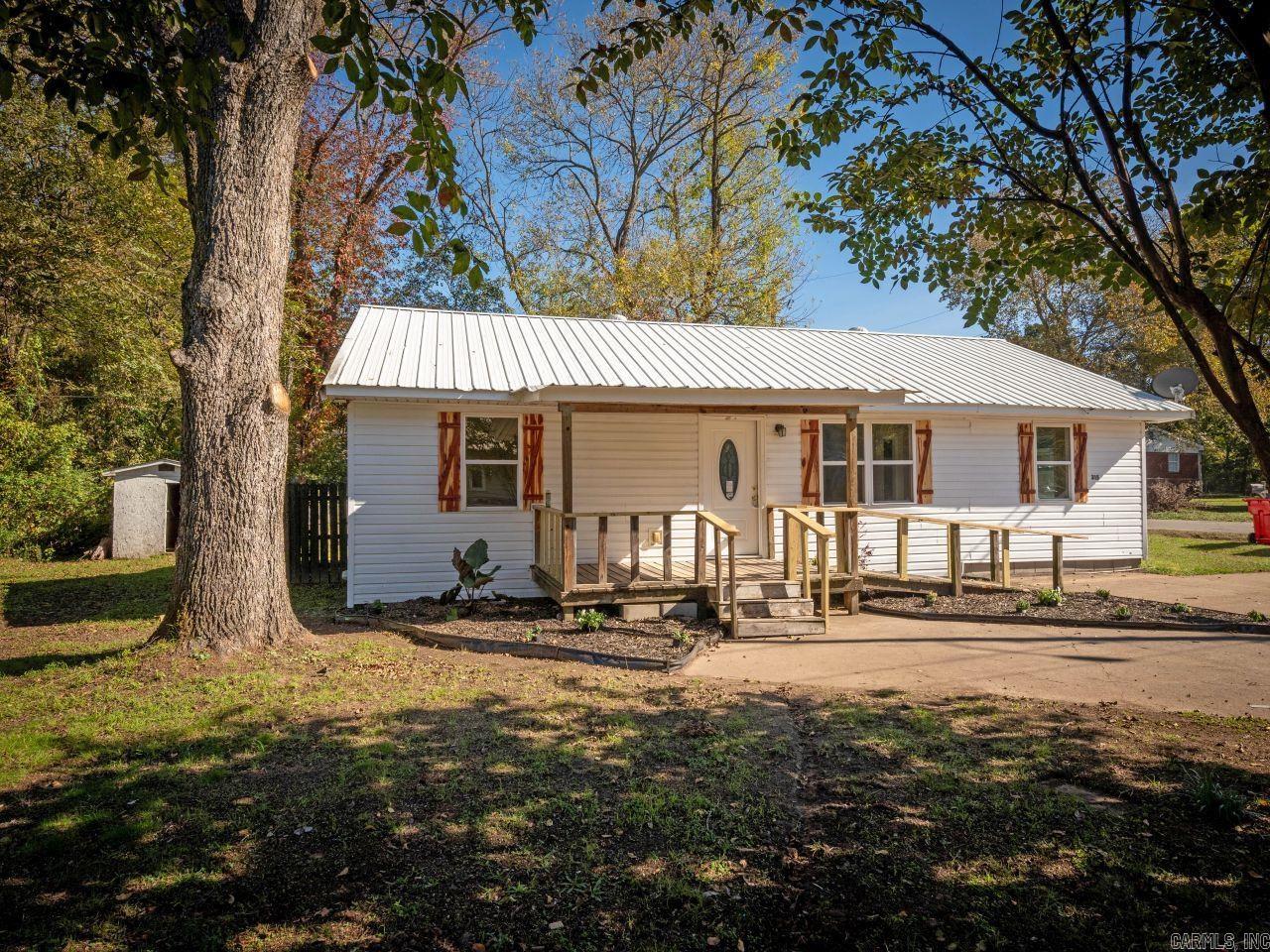 315 S Cherokee  Morrilton, AR
