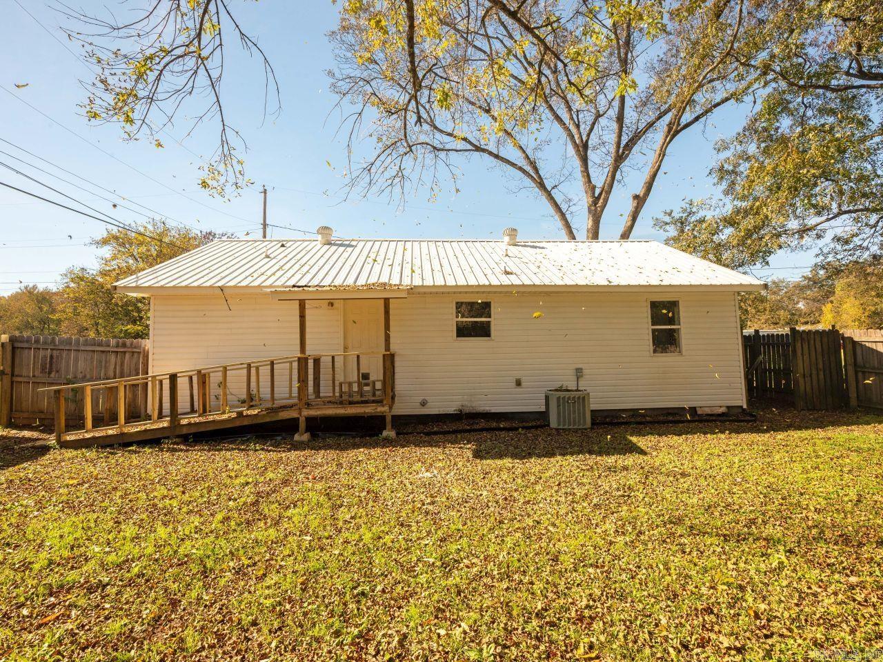 315 S Cherokee  Morrilton, AR