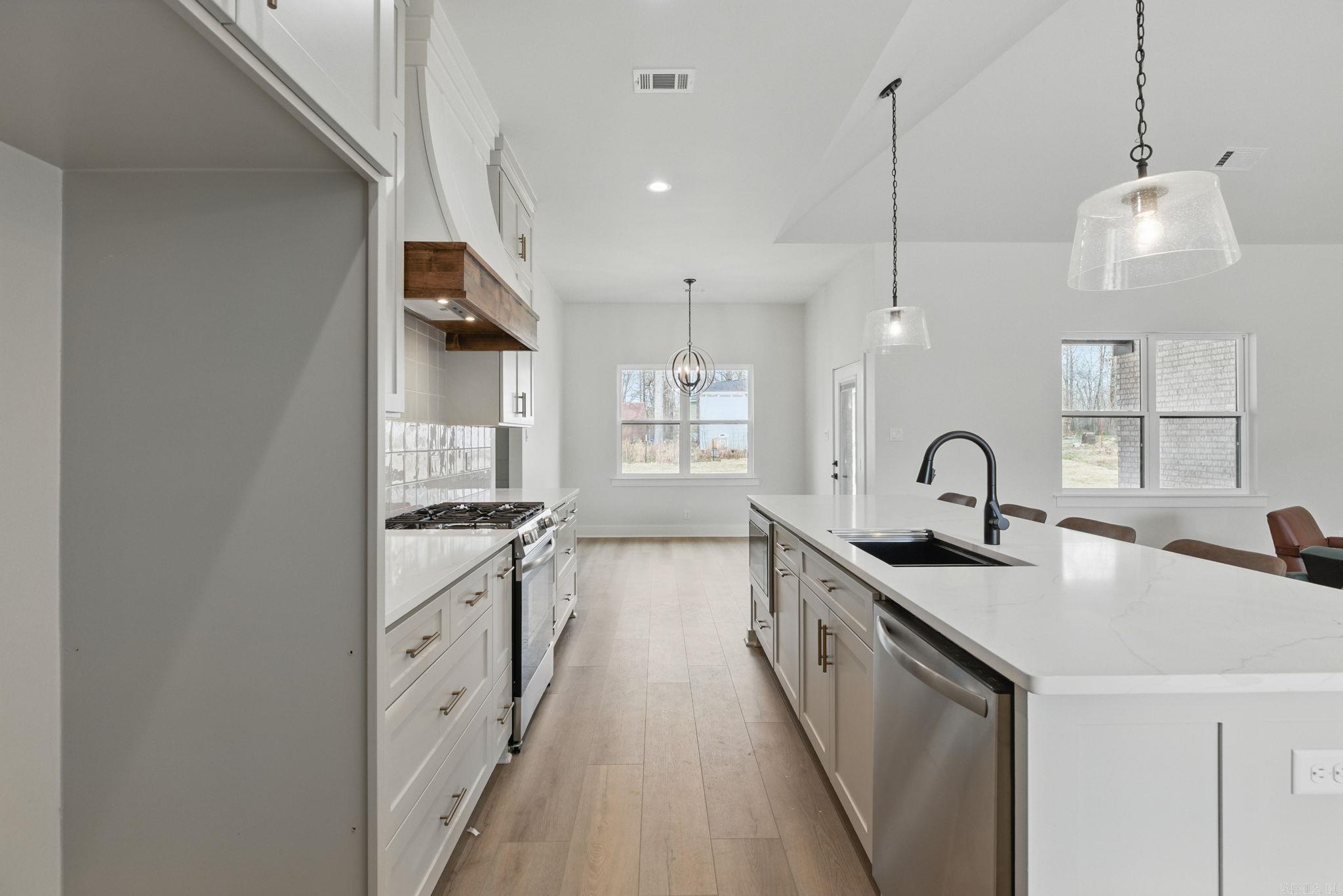 4822 Coronell Bryant, AR 72002