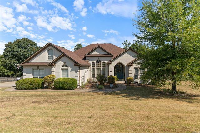 11 E Chateau Estates  Greenbrier, AR