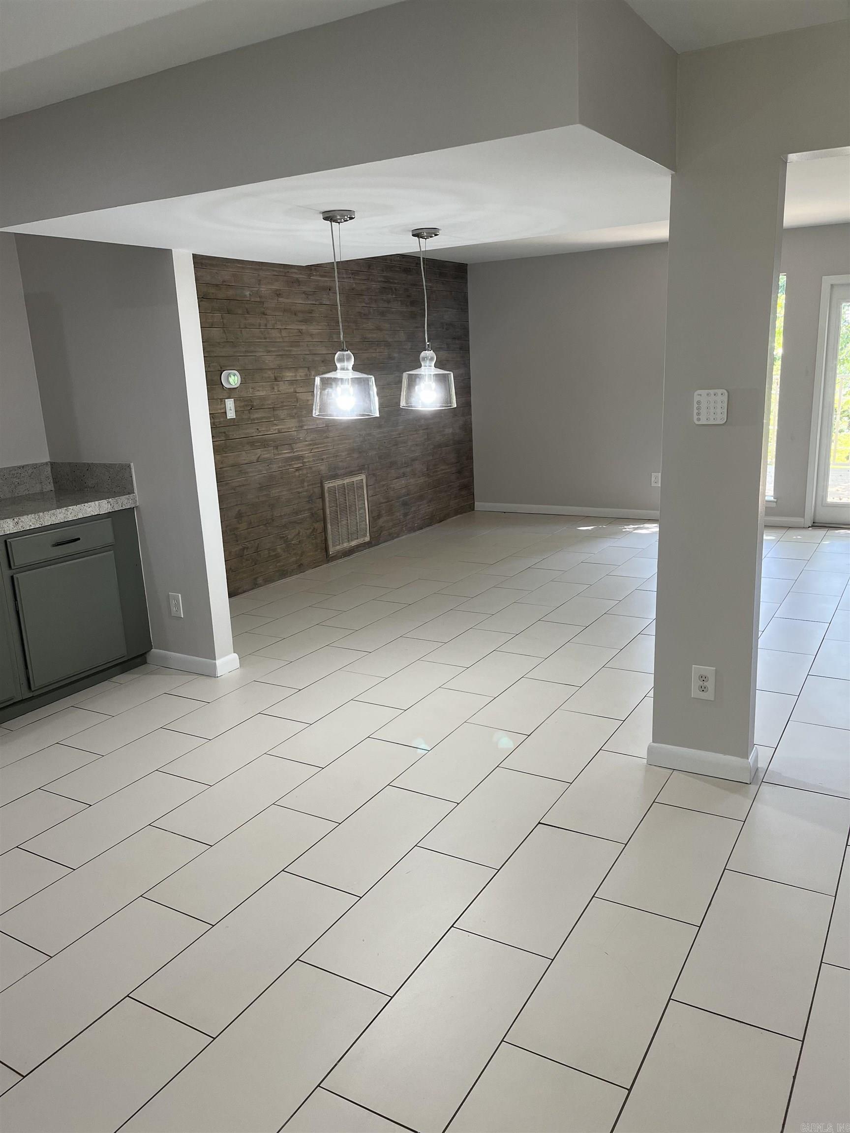 68 White Oak  Little Rock, AR