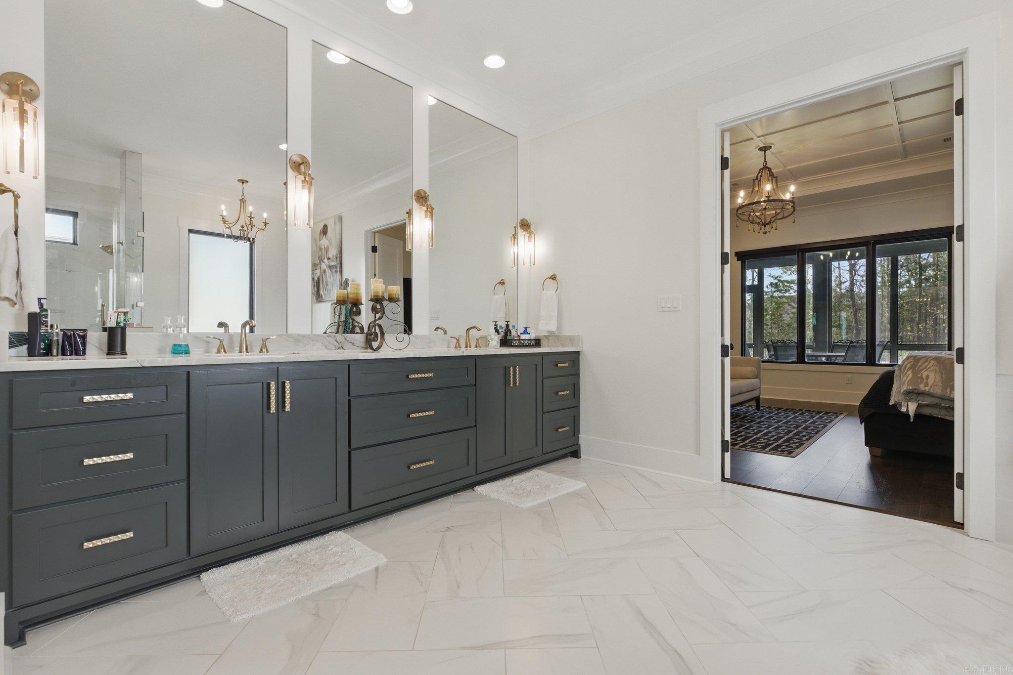 125 Hallen  Little Rock, AR