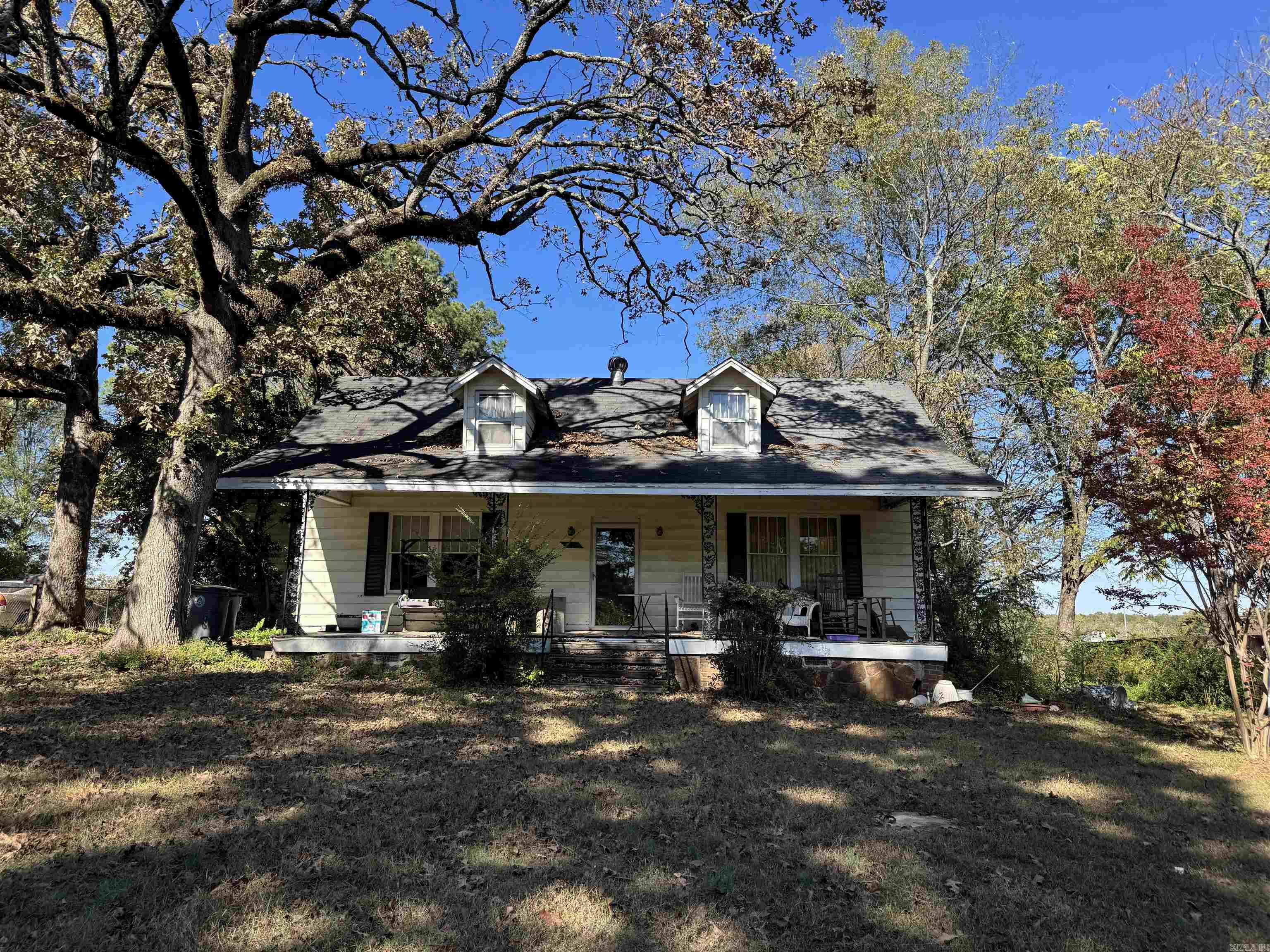 610 W Academy Avenue