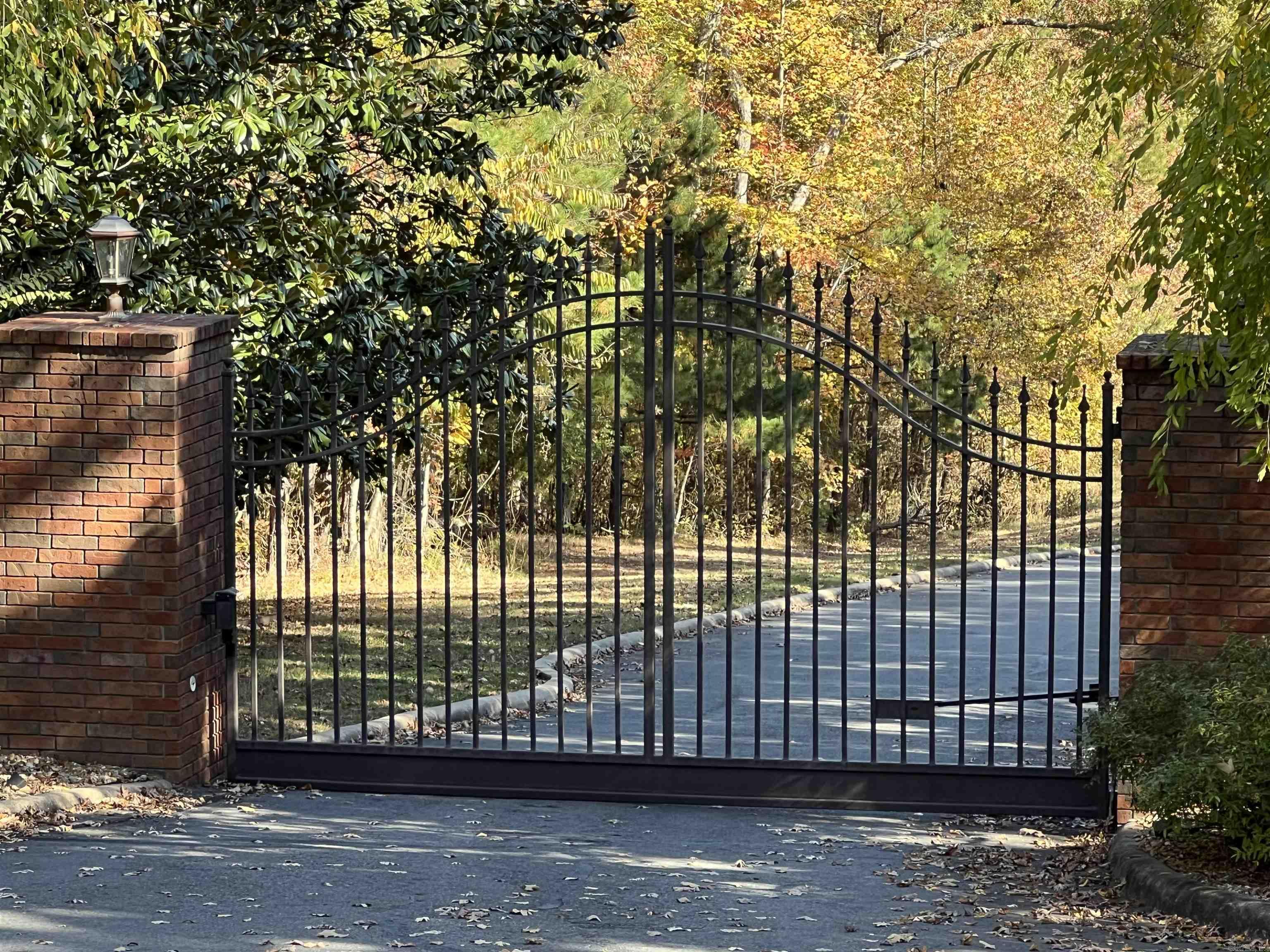 Lot 60R Holley Mountain Airpark  Clinton, AR