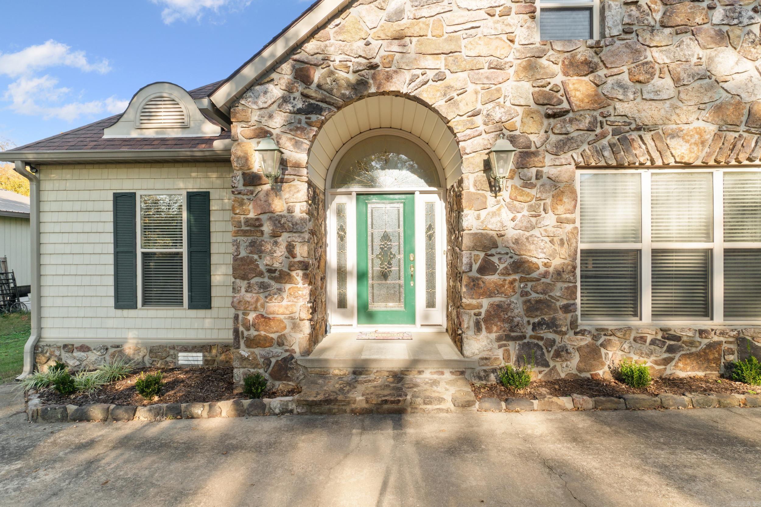 512 El Camino Real  Greers Ferry, AR