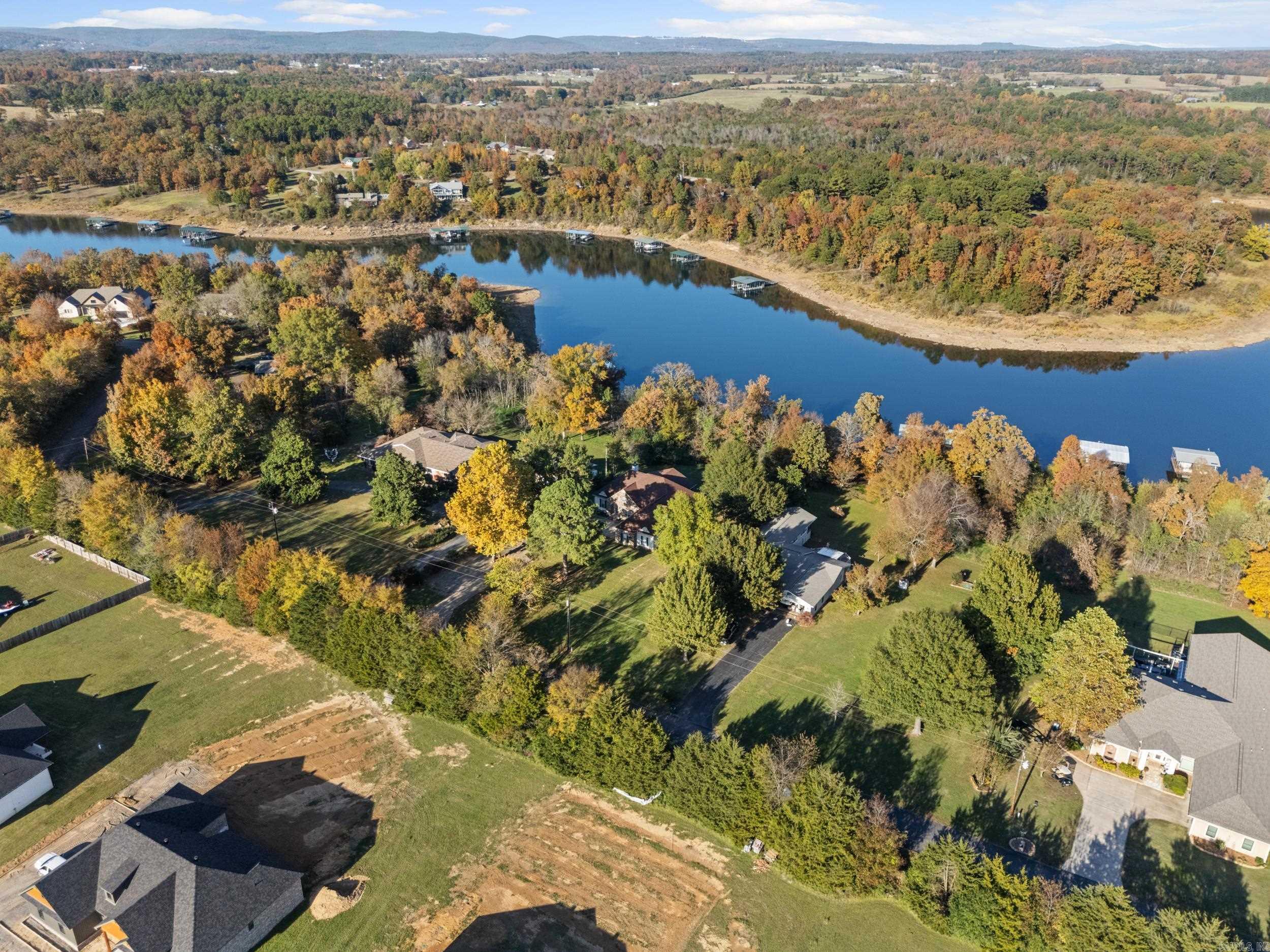 512 El Camino Real  Greers Ferry, AR