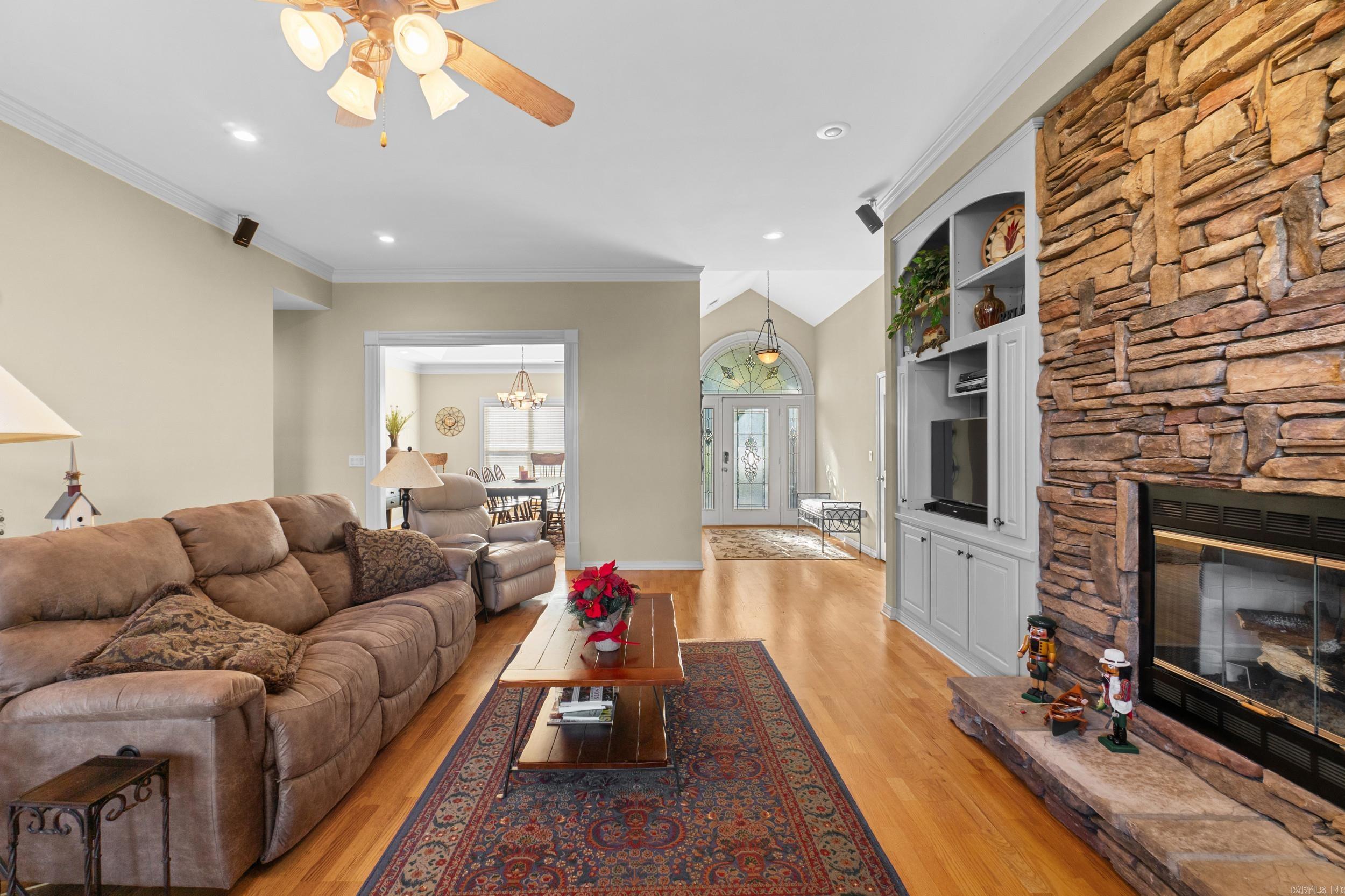 512 El Camino Real  Greers Ferry, AR