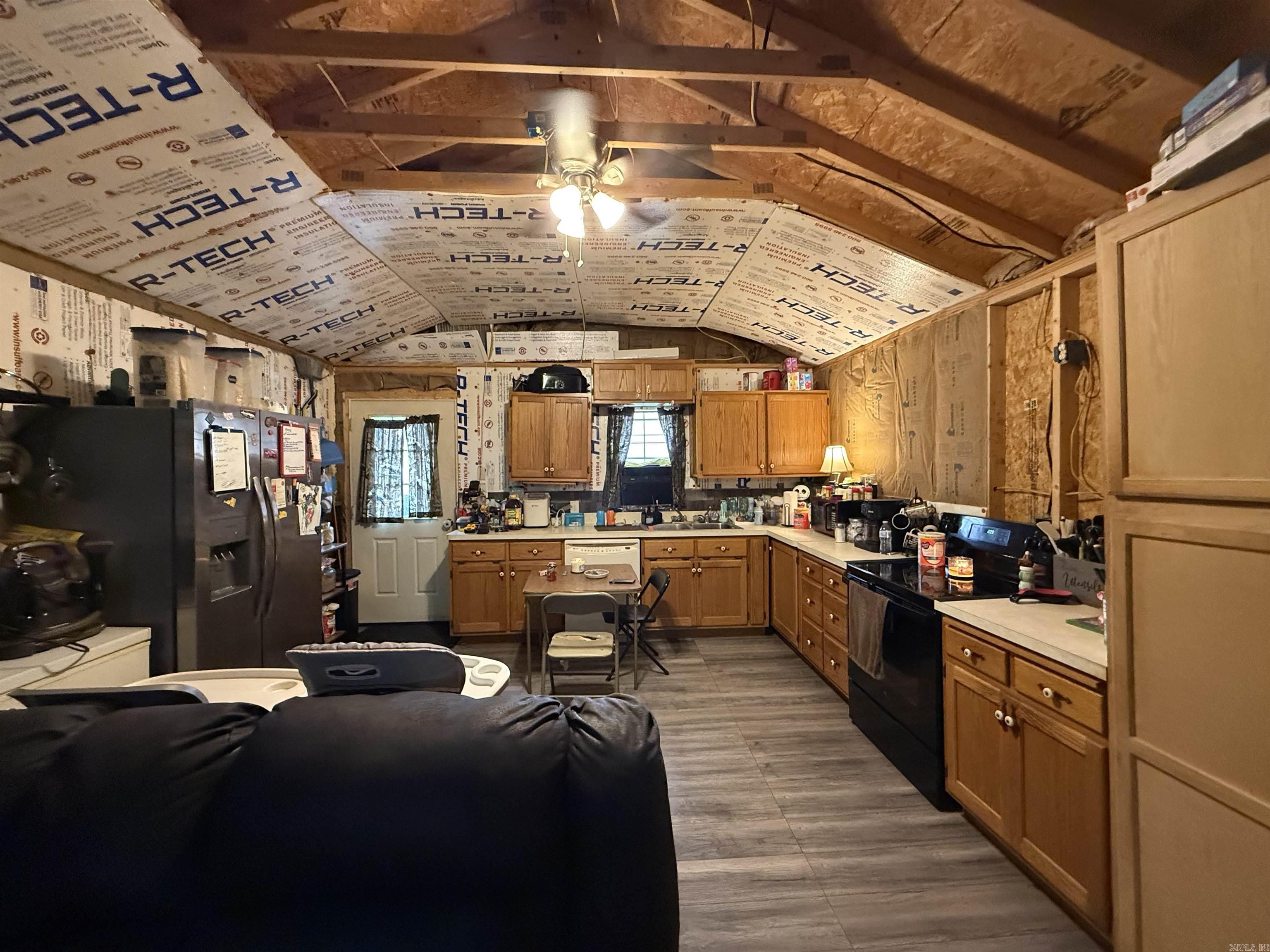 109 CR 227  Calico Rock, AR