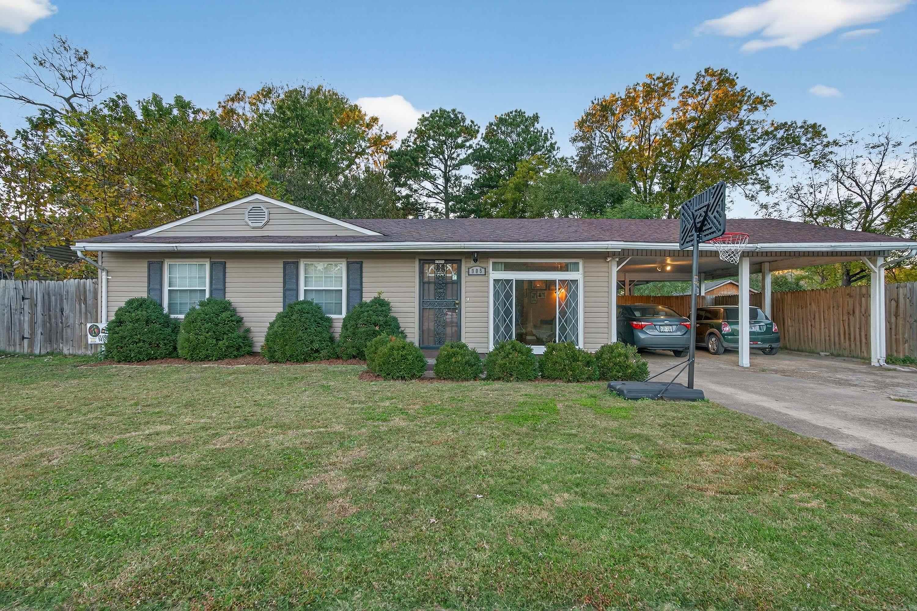 905 N Madison Street