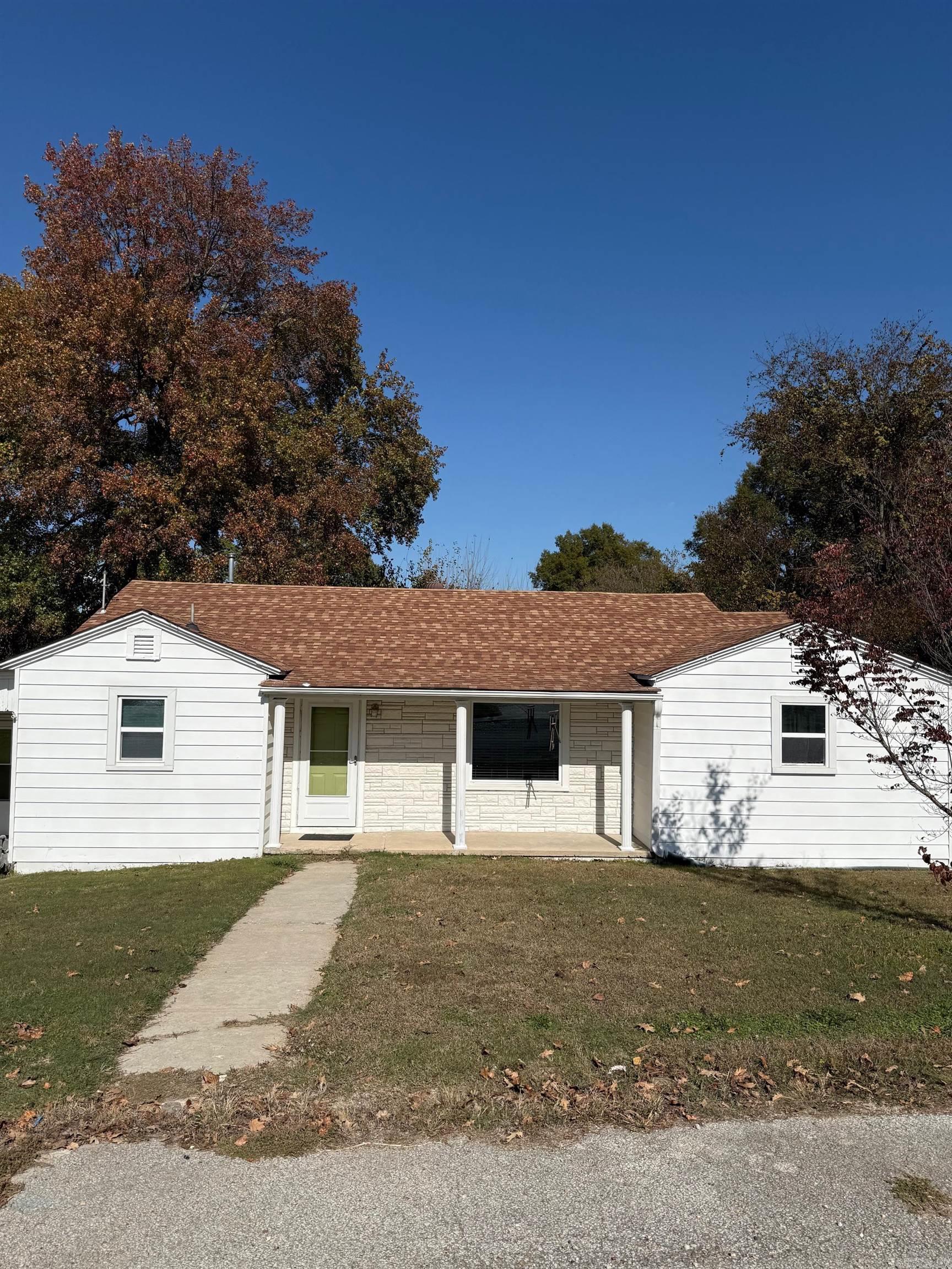 1105 W Thompson Street