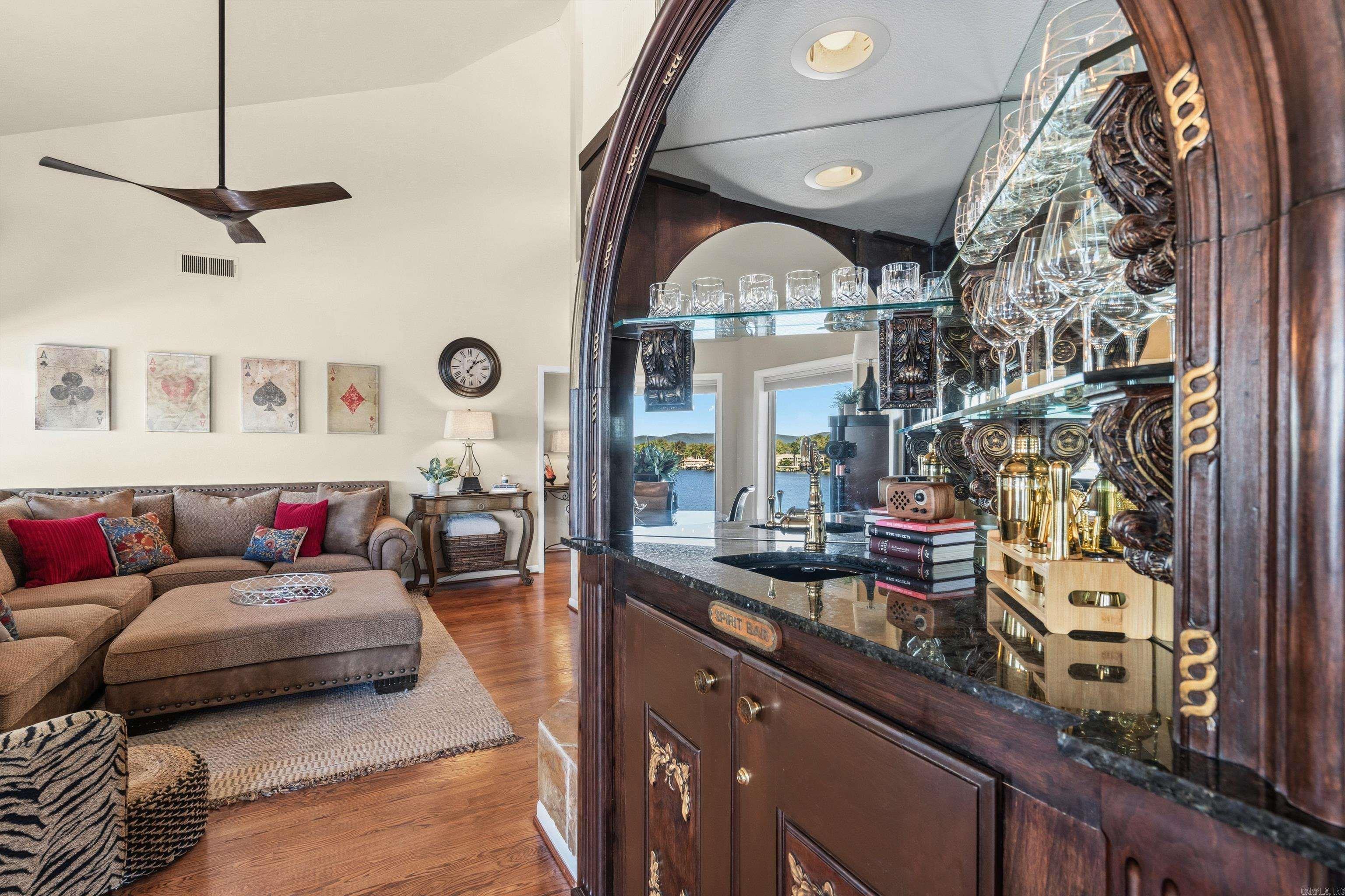 101 Long Island  Hot Springs, AR