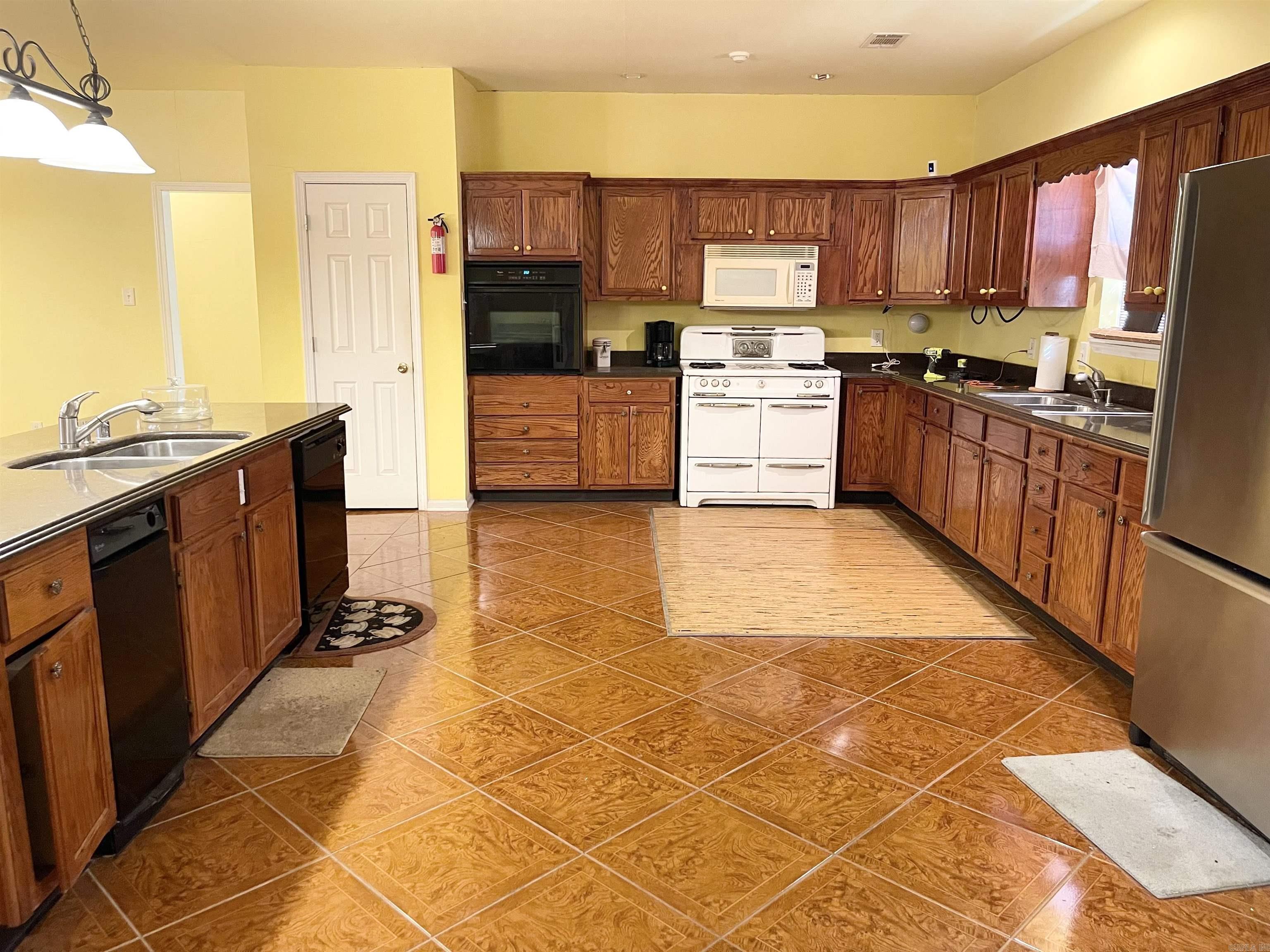 12621 Velda Cove Little Rock, AR 72206