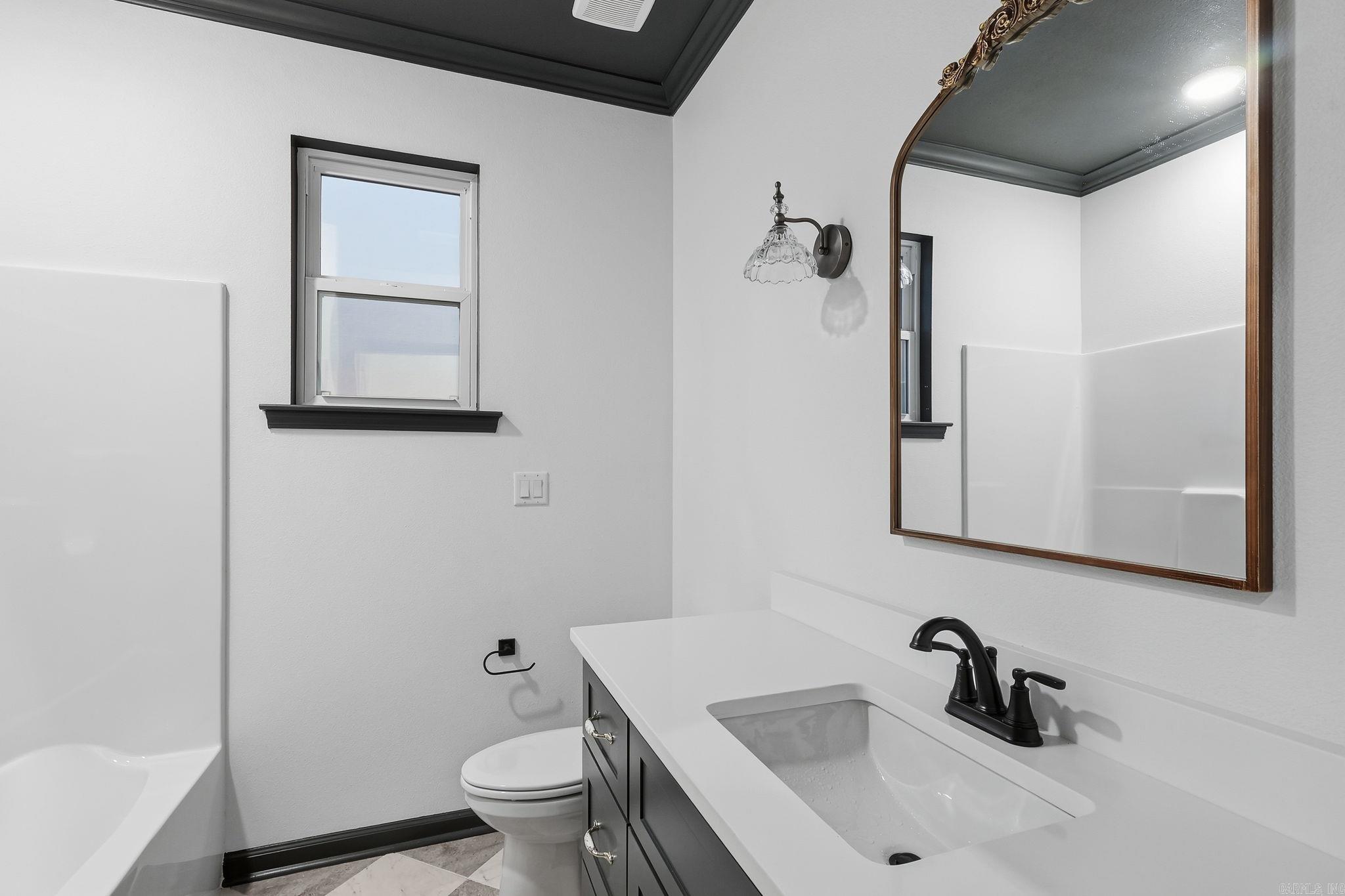 5167 Dale Rd  Benton, AR