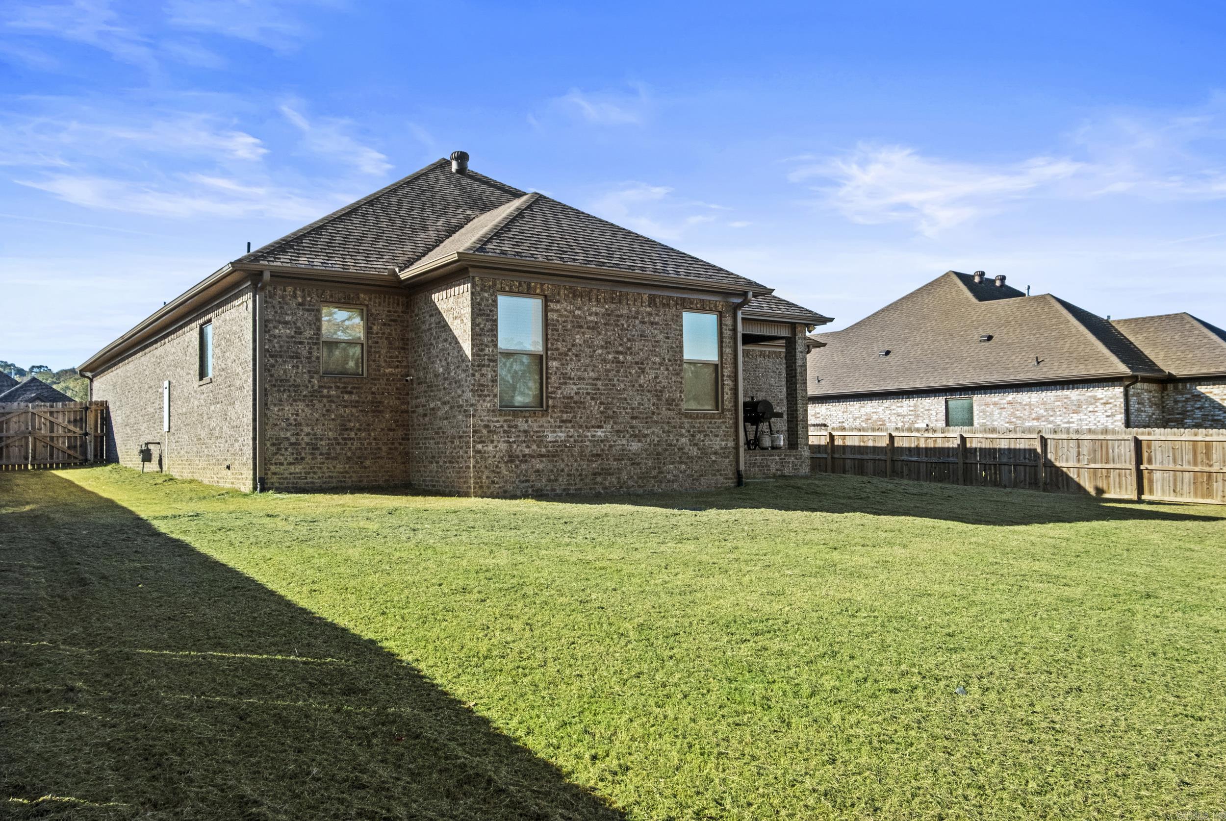 9824 Oak Forest  Sherwood, AR