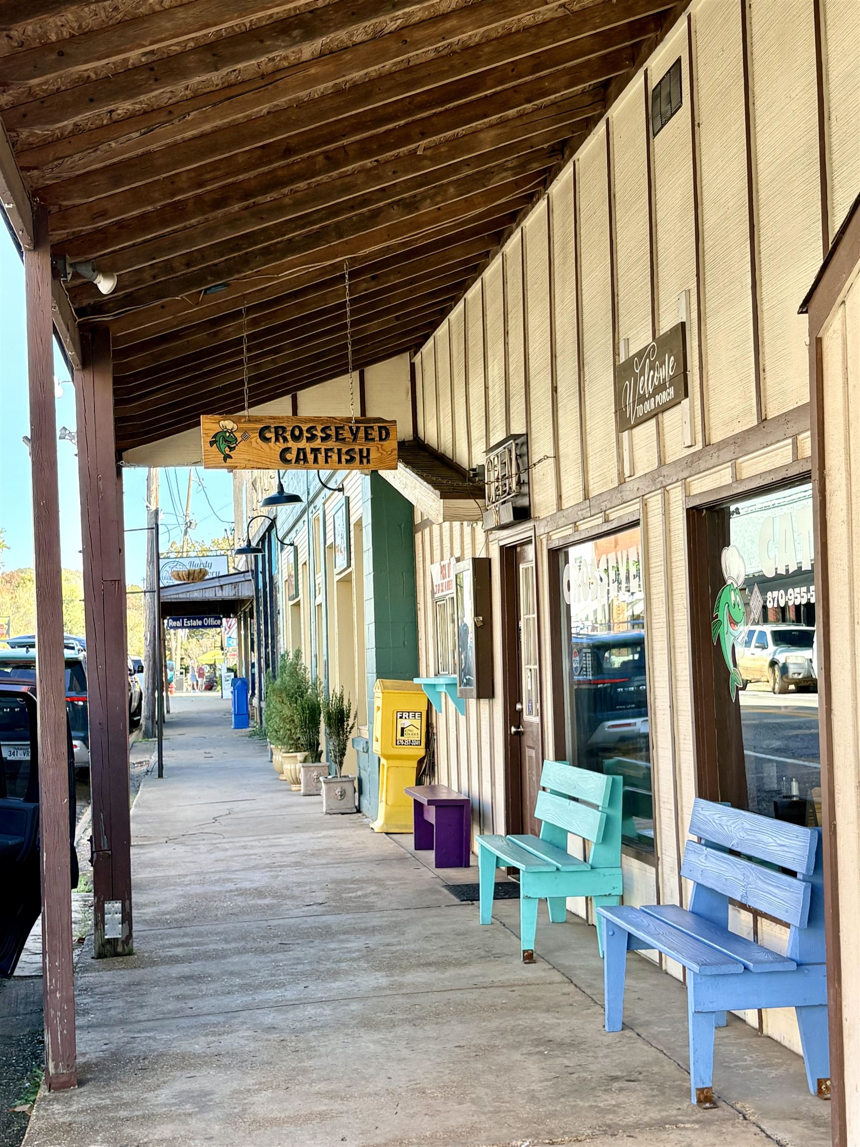 107 E Main  Hardy, AR