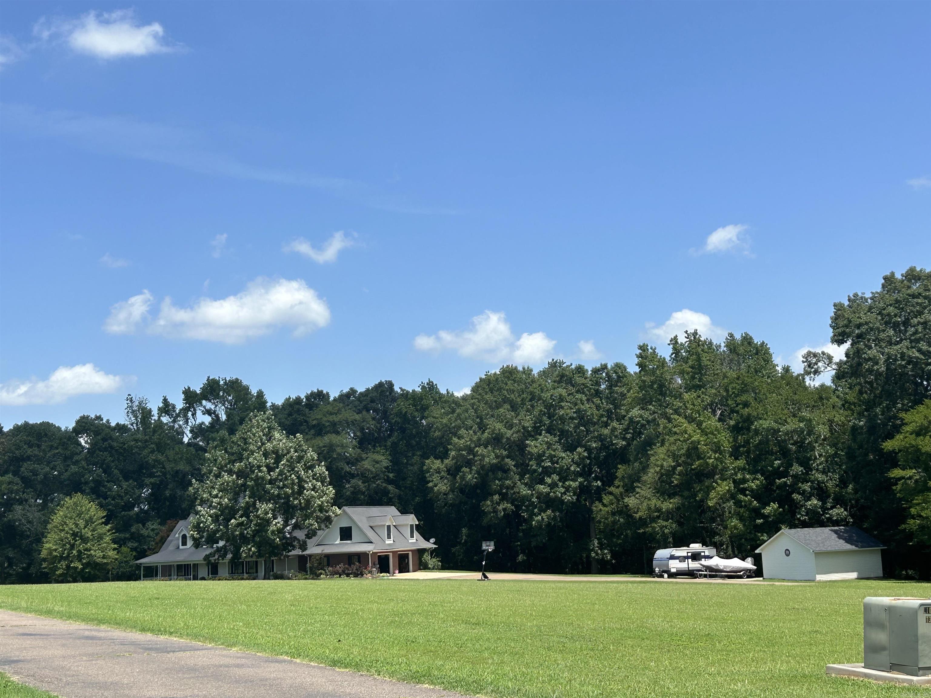 8 Fair Beauty  Nashville, AR