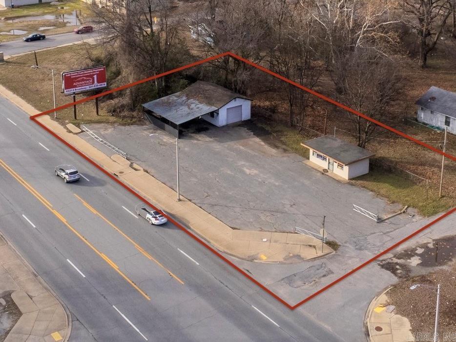 2611 E Broadway  North Little Rock, AR