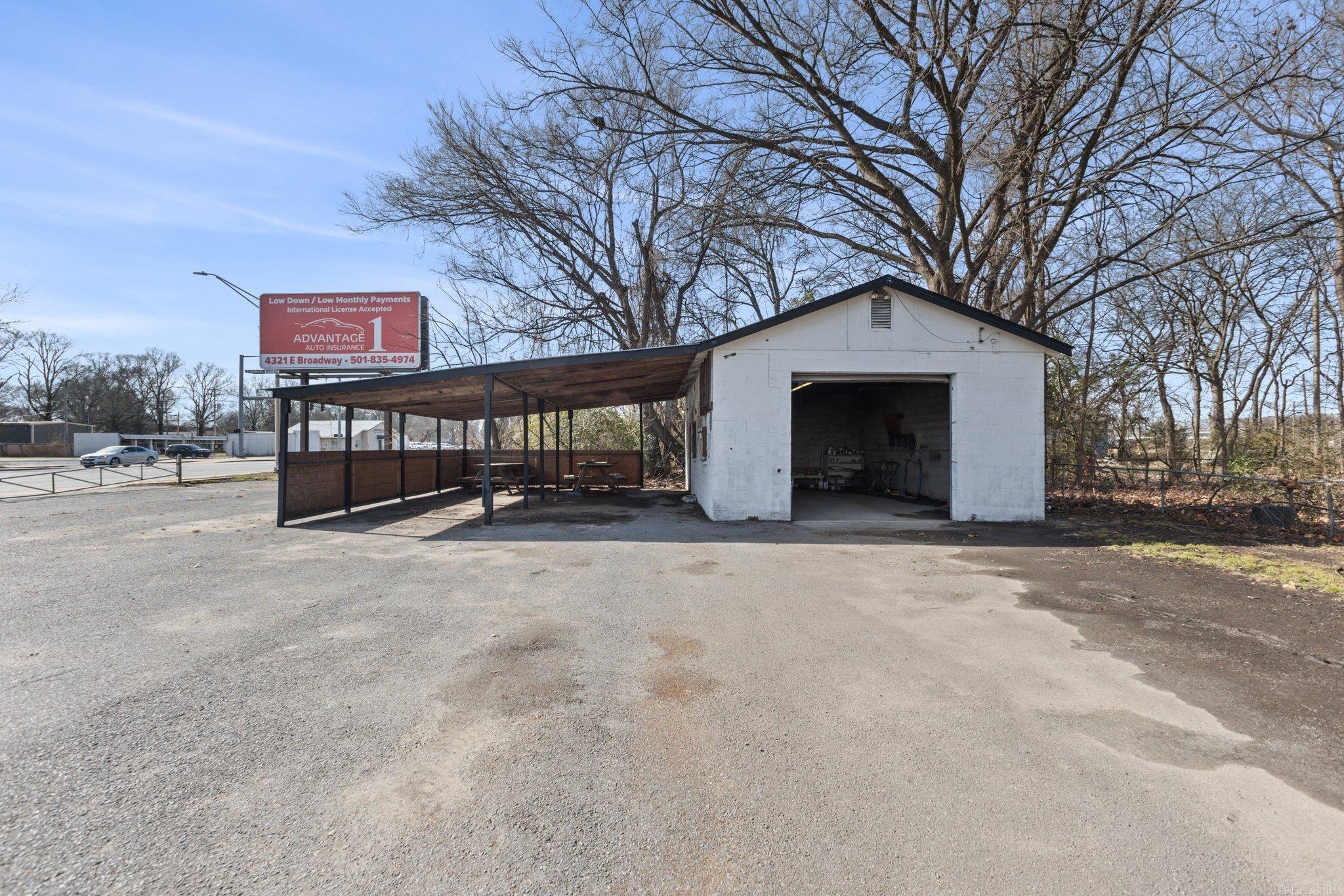 2611 E Broadway  North Little Rock, AR