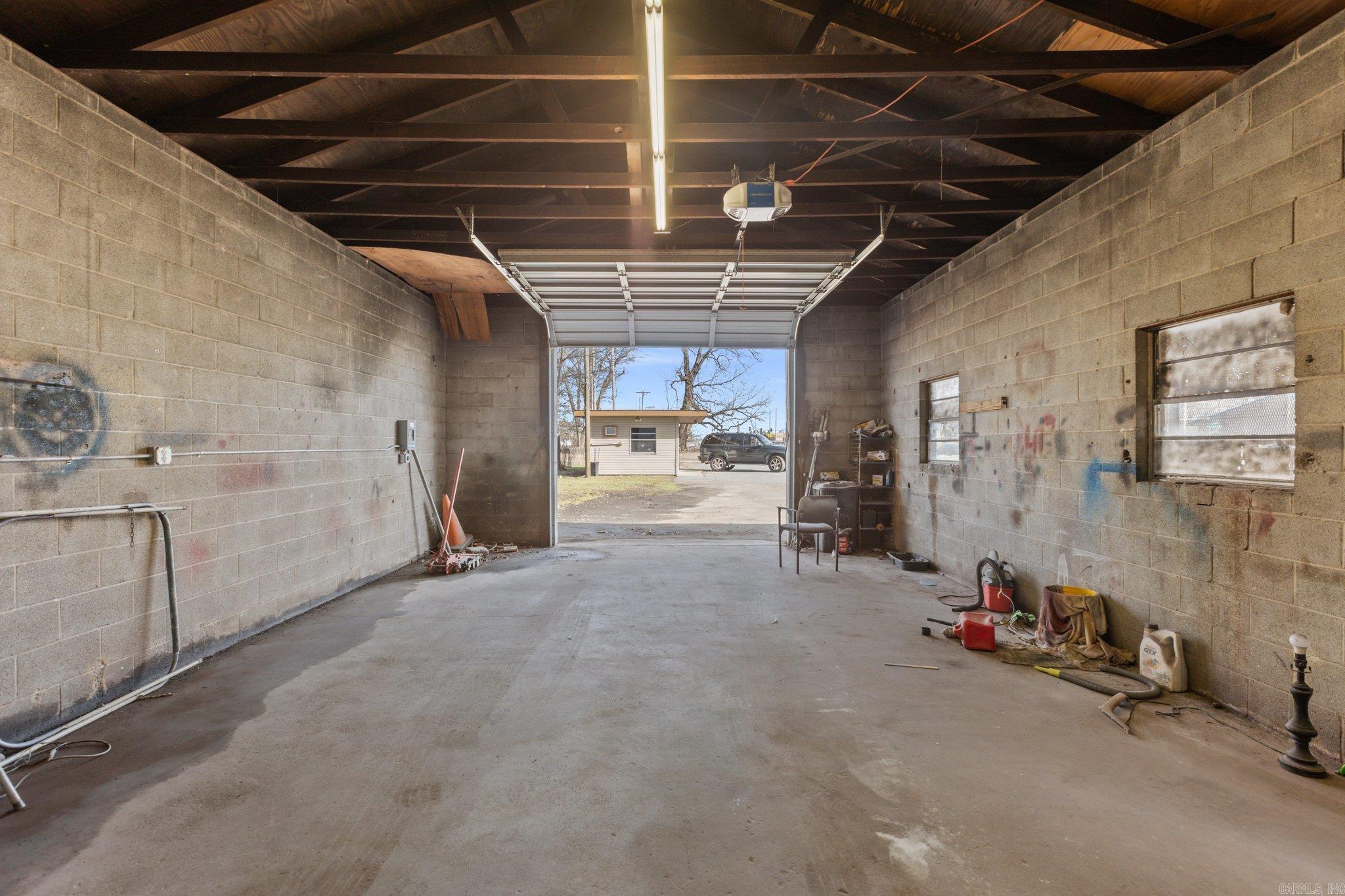 2611 E Broadway  North Little Rock, AR