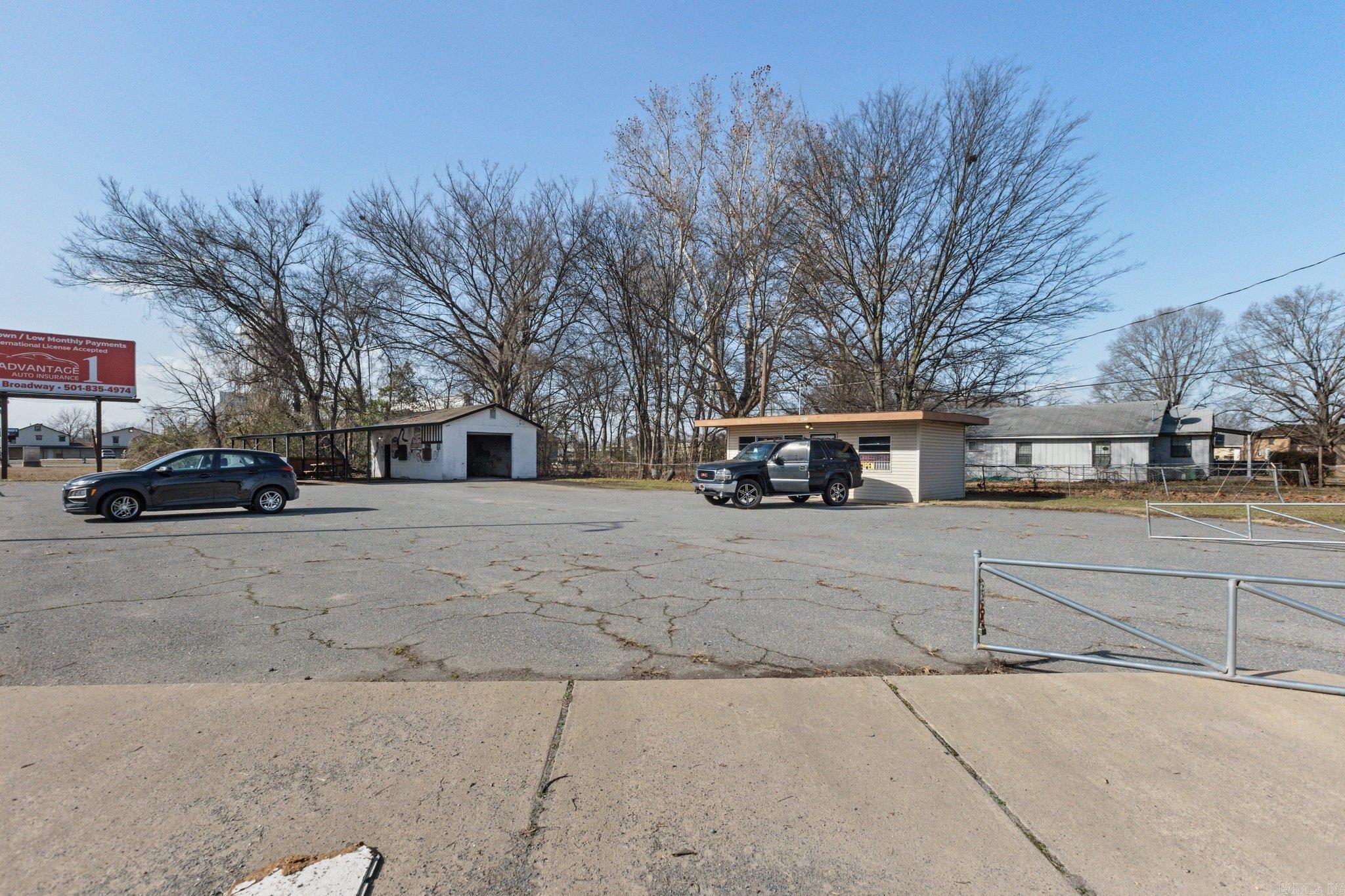 2611 E Broadway  North Little Rock, AR