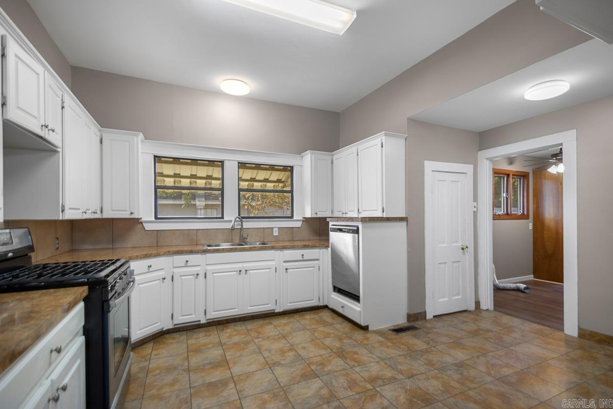 501 W Conway  Benton, AR