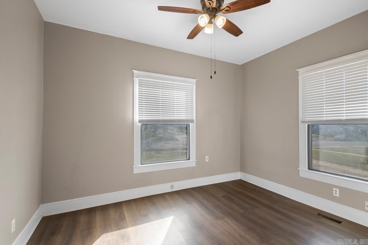 501 W Conway  Benton, AR