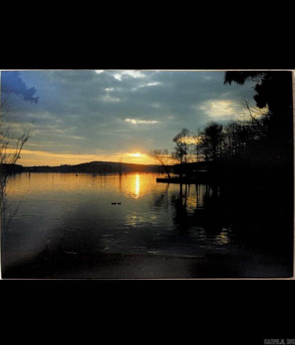 12 S Dogwood Dr.  Mayflower, AR