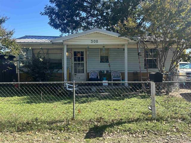 308  Roy Benton Dr  Manila, AR