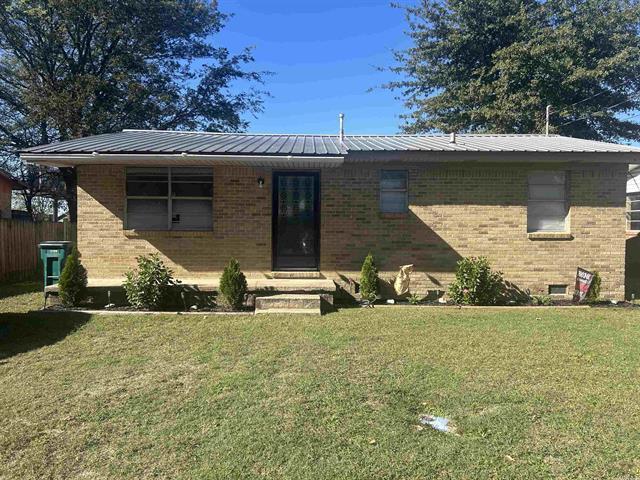 313  Roy Benton Dr  Manila, AR