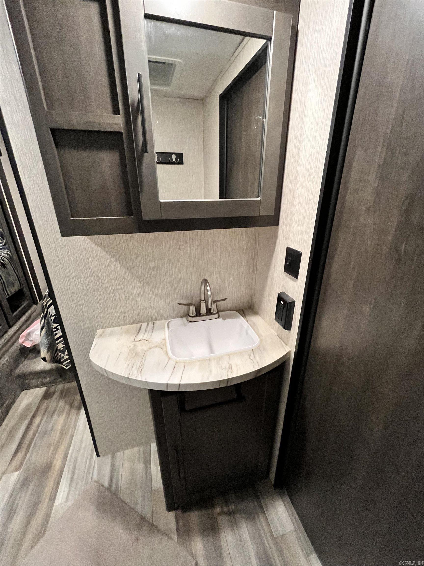 300 Mount Olive Manor  Melbourne, AR