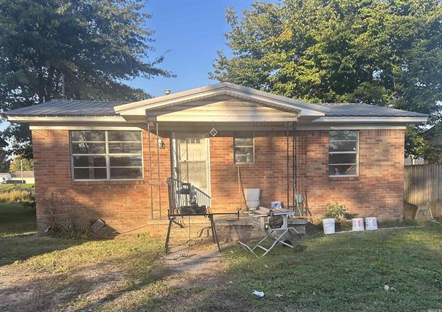 315  Roy Benton Dr  Manila, AR