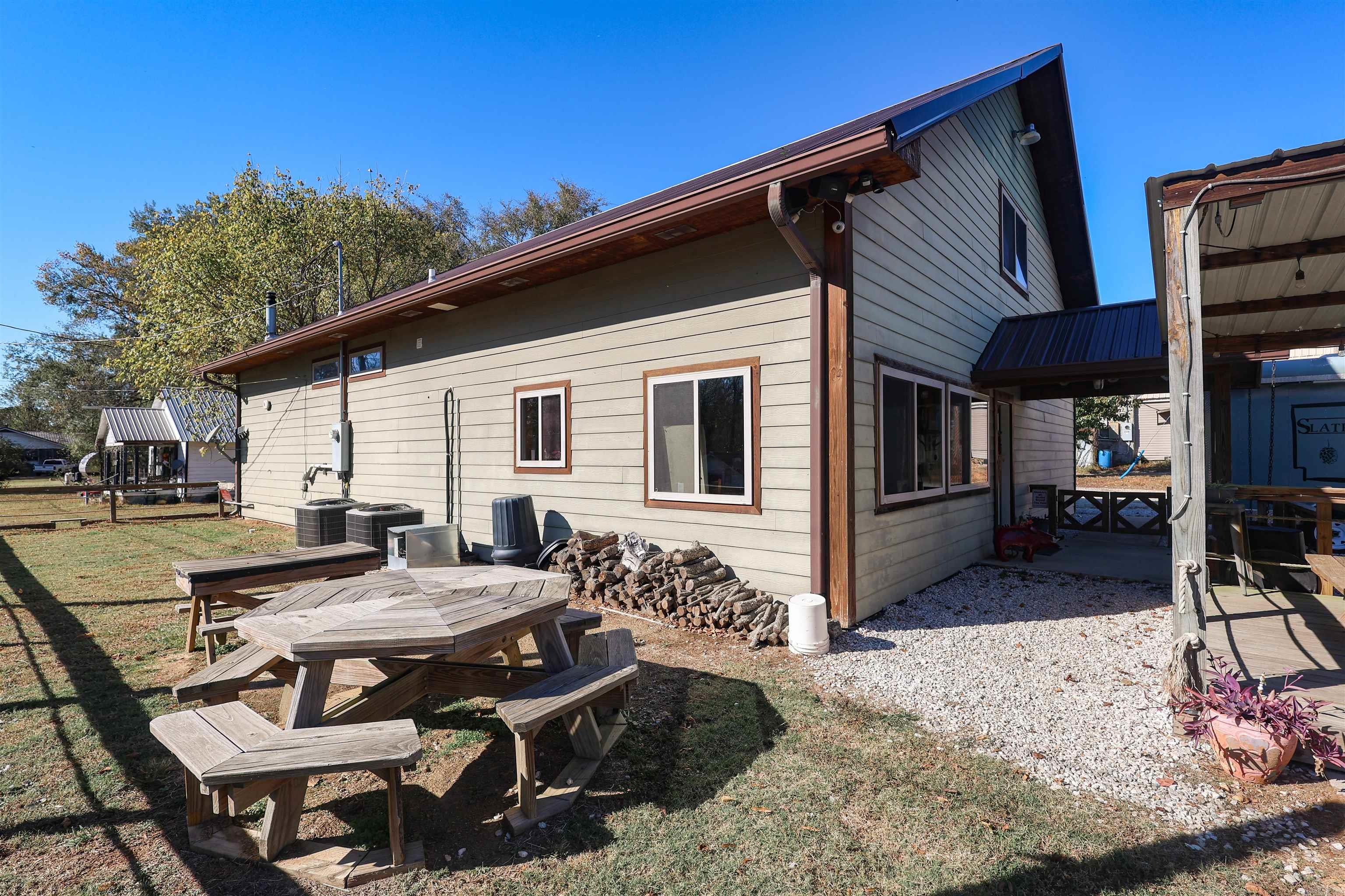 113 S Main  Amity, AR